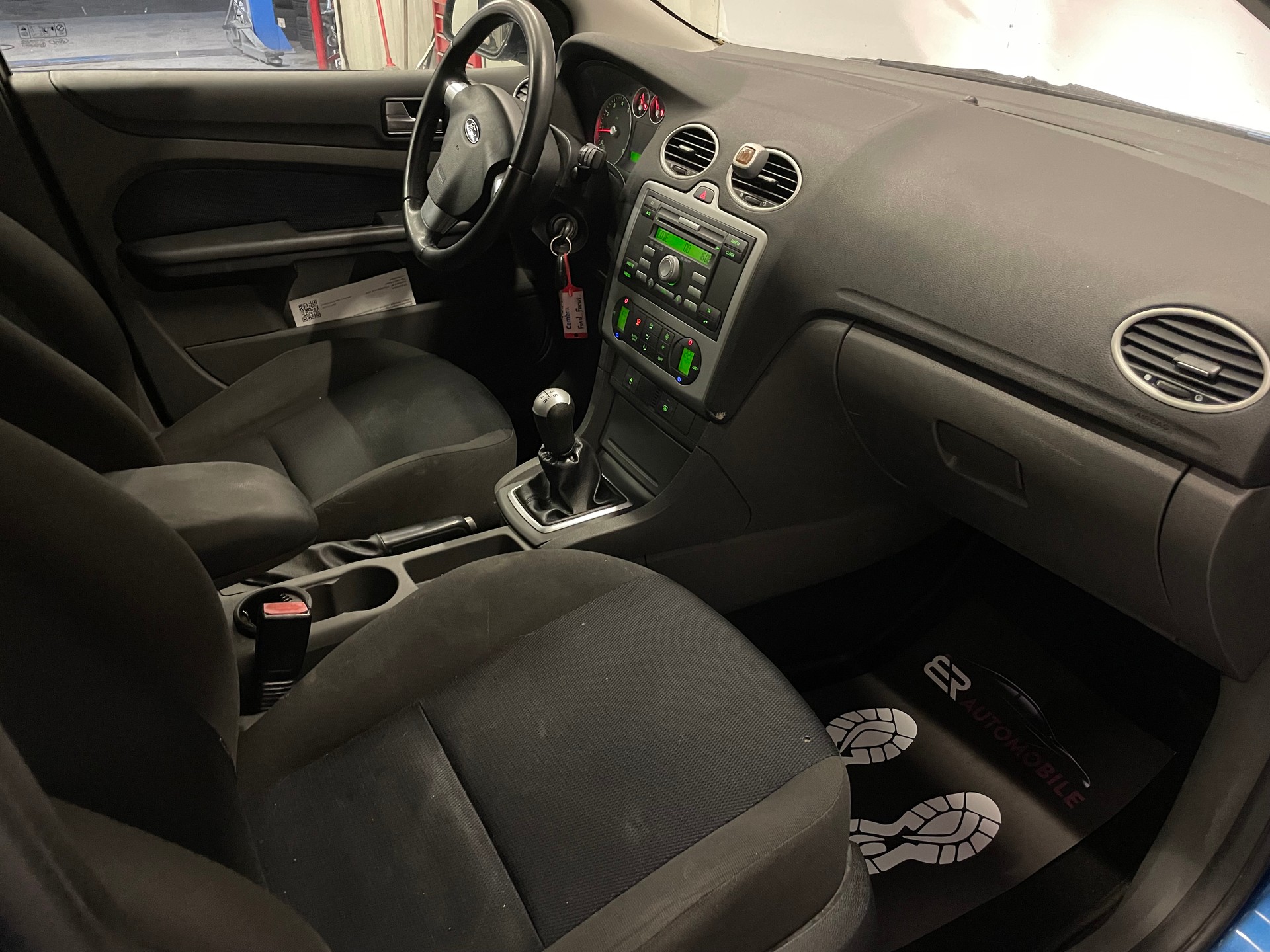 FORD Focus 1.6i VCT Carving-image-8