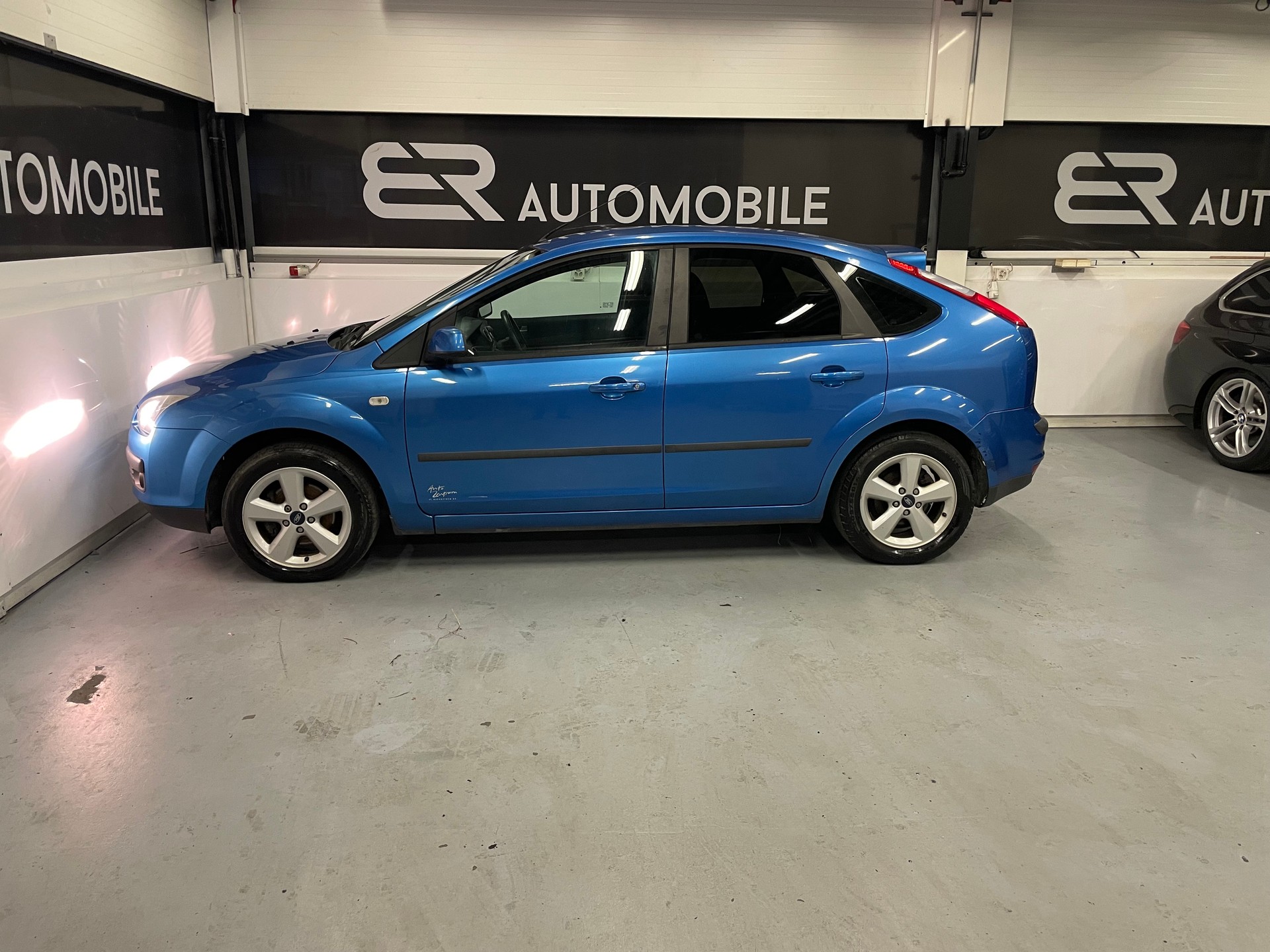 FORD Focus 1.6i VCT Carving-image-5