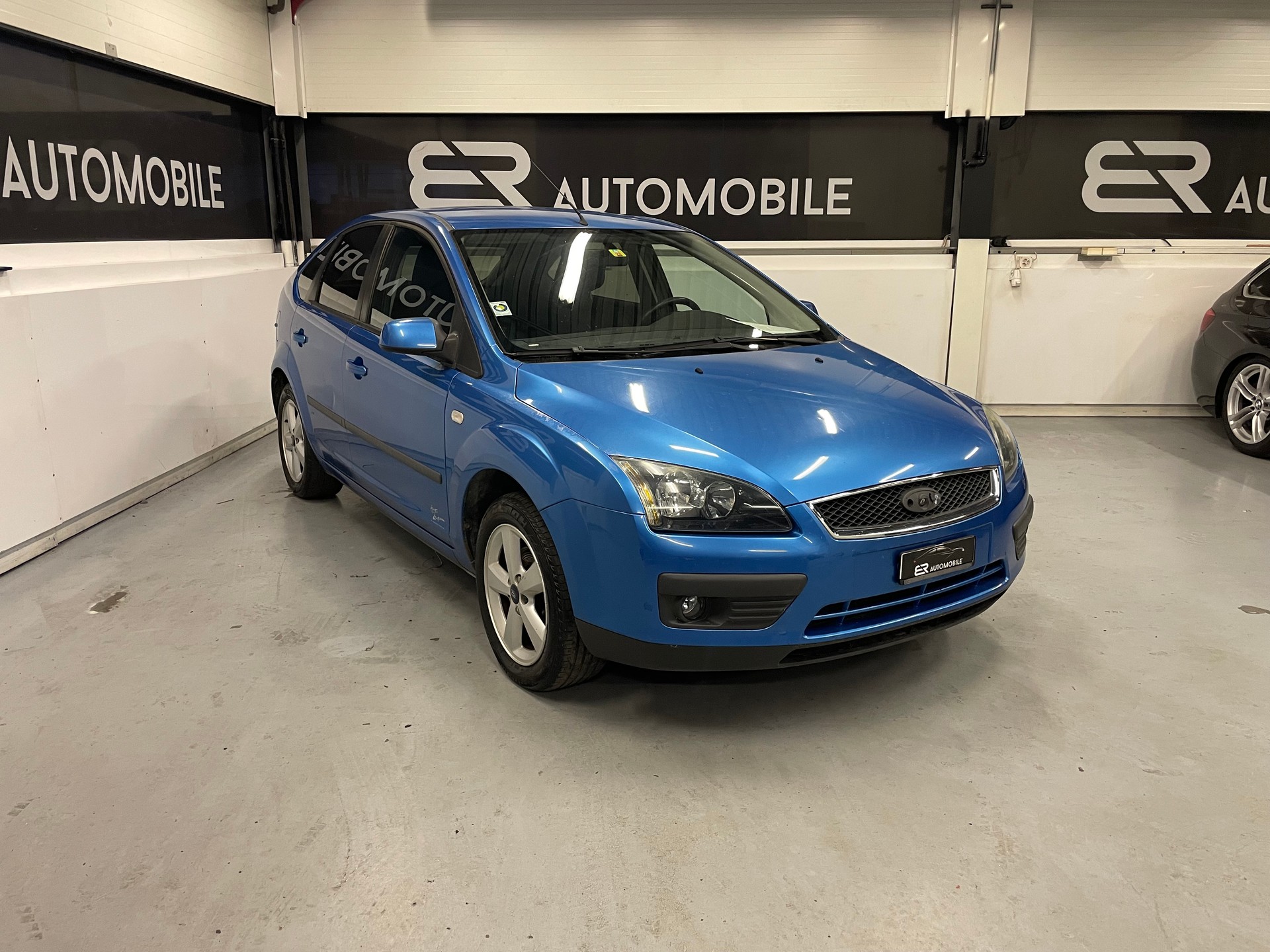 FORD Focus 1.6i VCT Carving-image-1