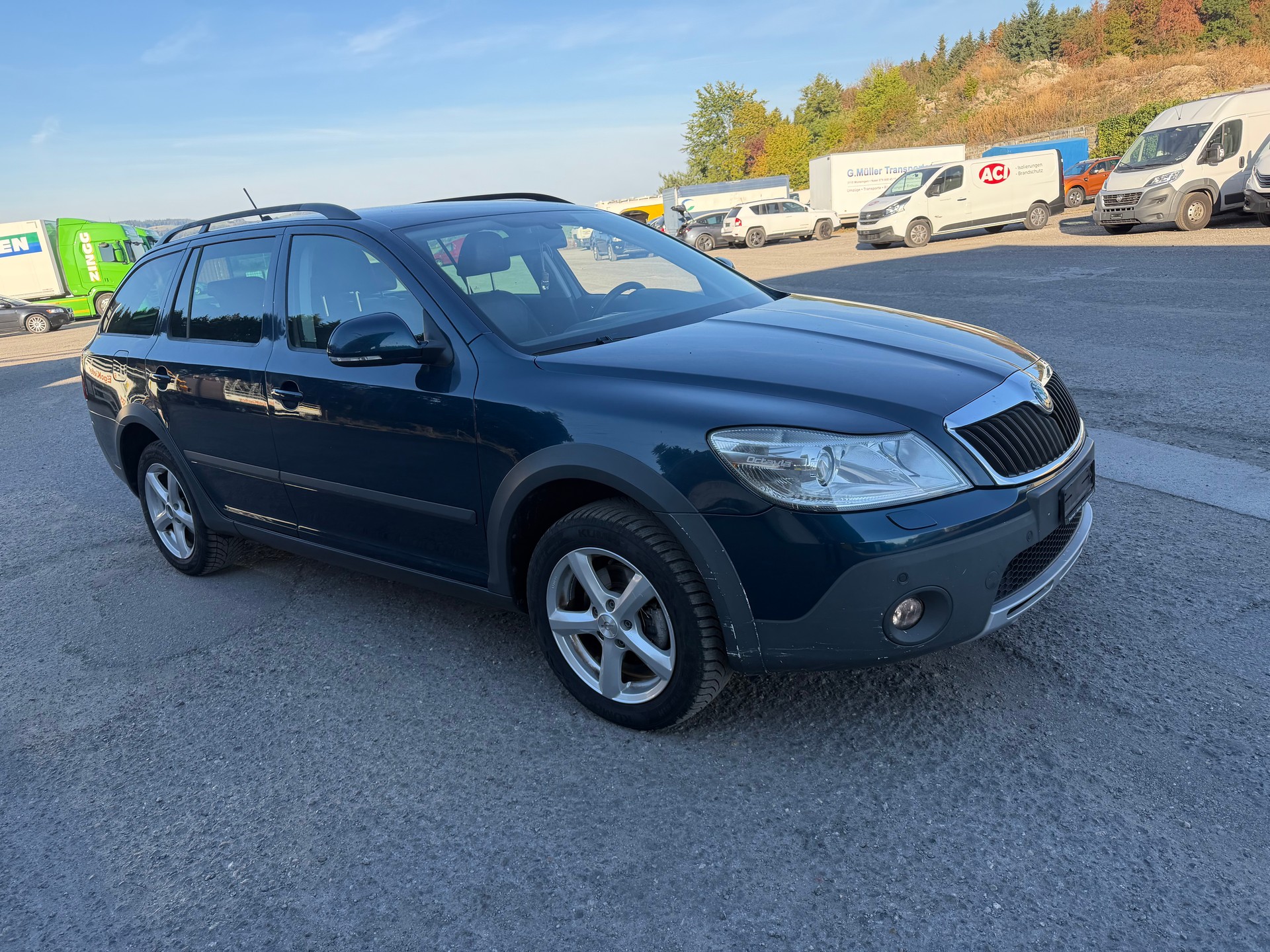 SKODA Octavia Combi 2.0 TDI Scout 4x4 DSG-image-2