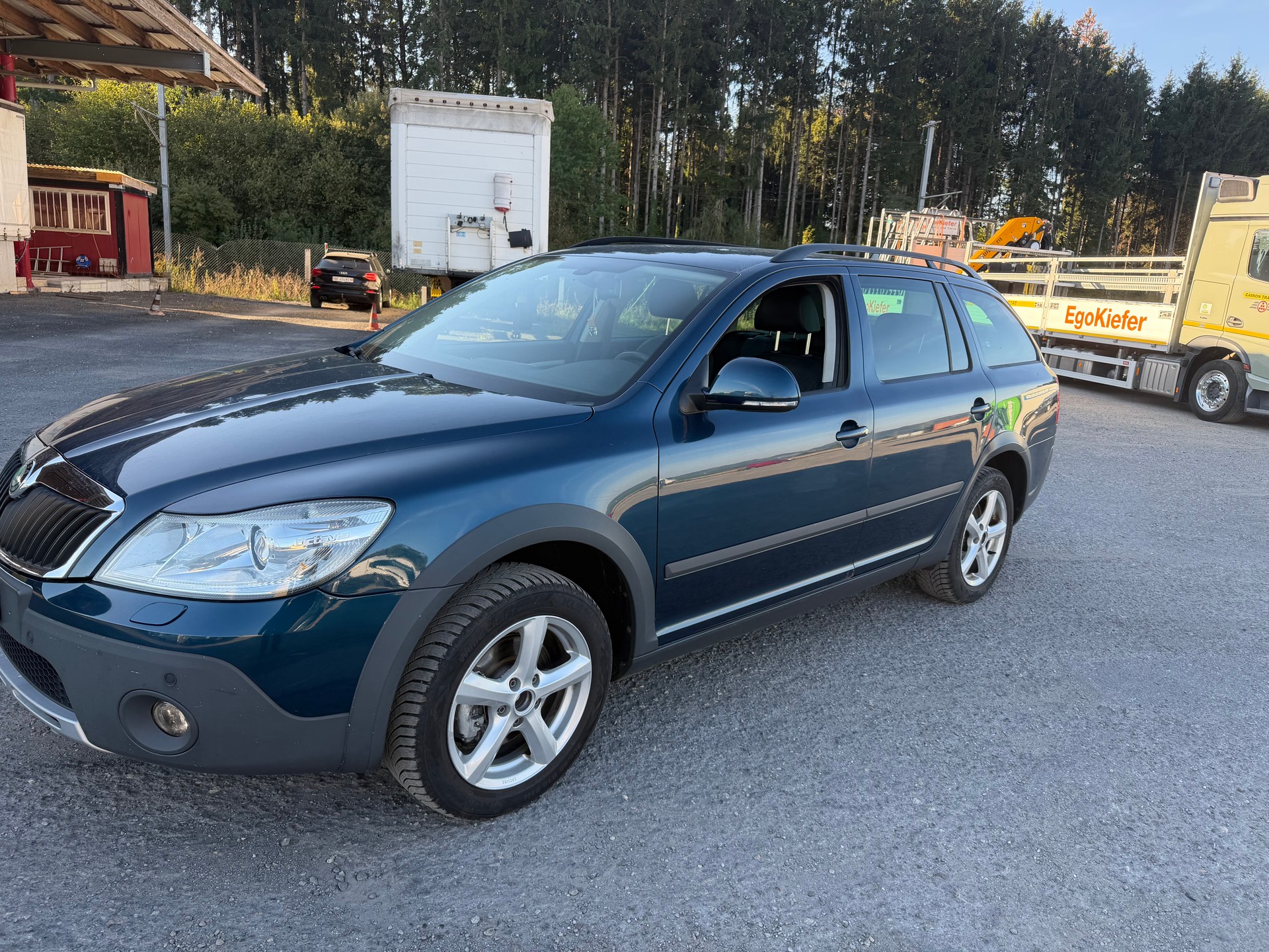 SKODA Octavia Combi 2.0 TDI Scout 4x4 DSG-image-1