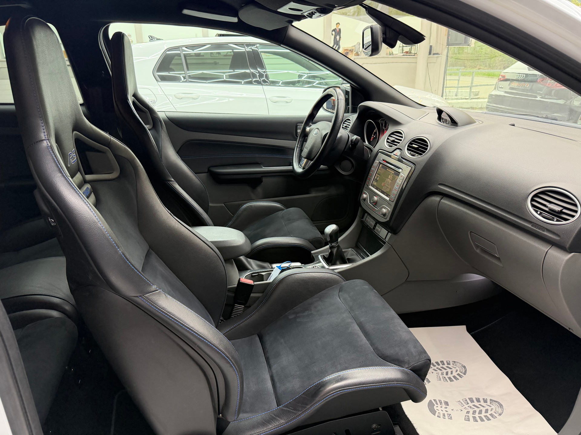 FORD Focus 2.5i Turbo RS-image-13
