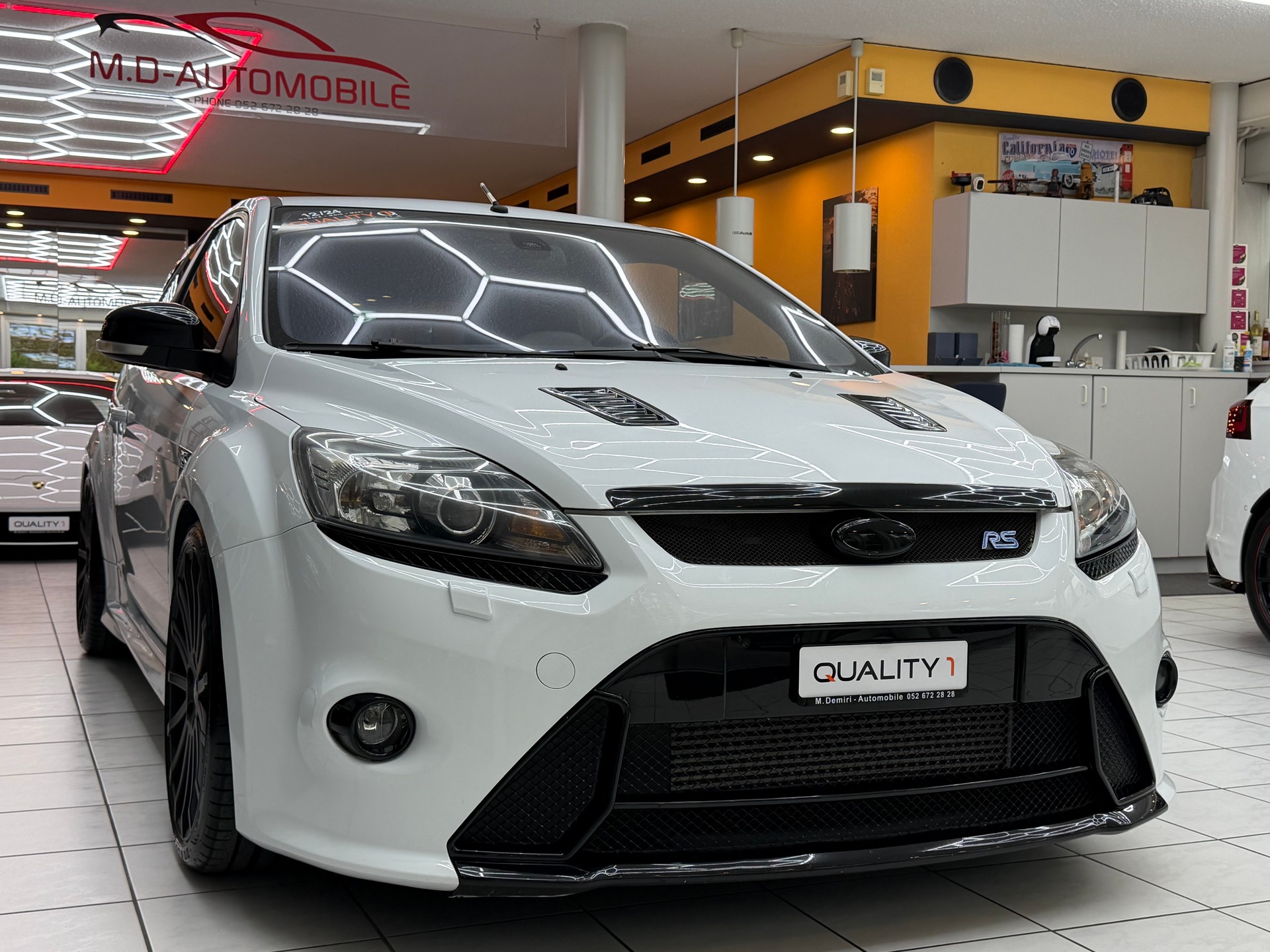 FORD Focus 2.5i Turbo RS-image-2