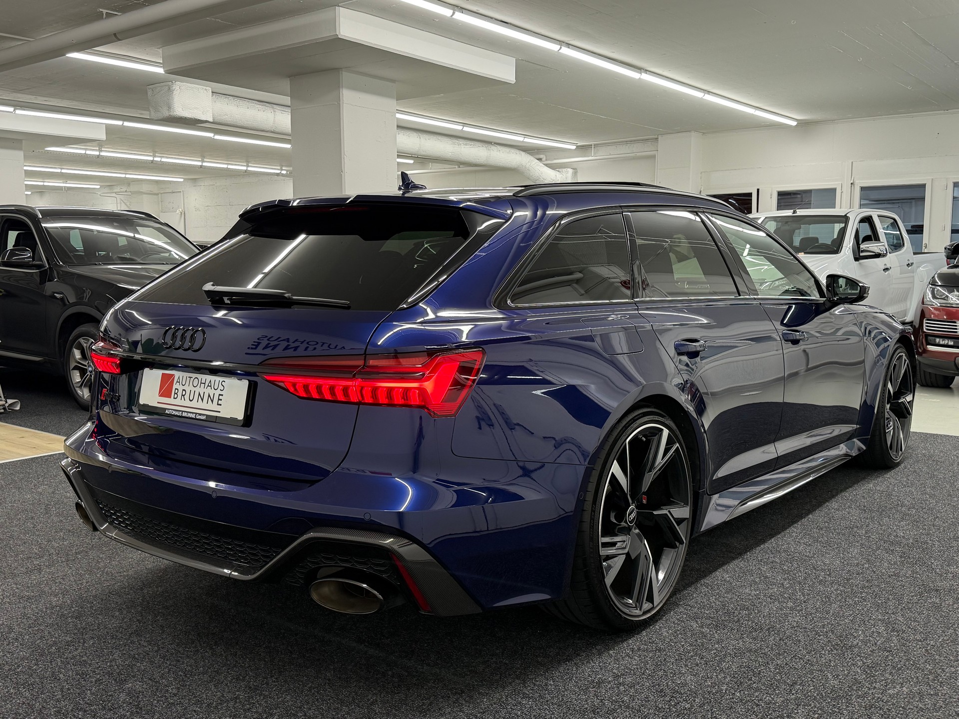 AUDI RS6 Avant 4.0 TFSI V8 quattro-image-3