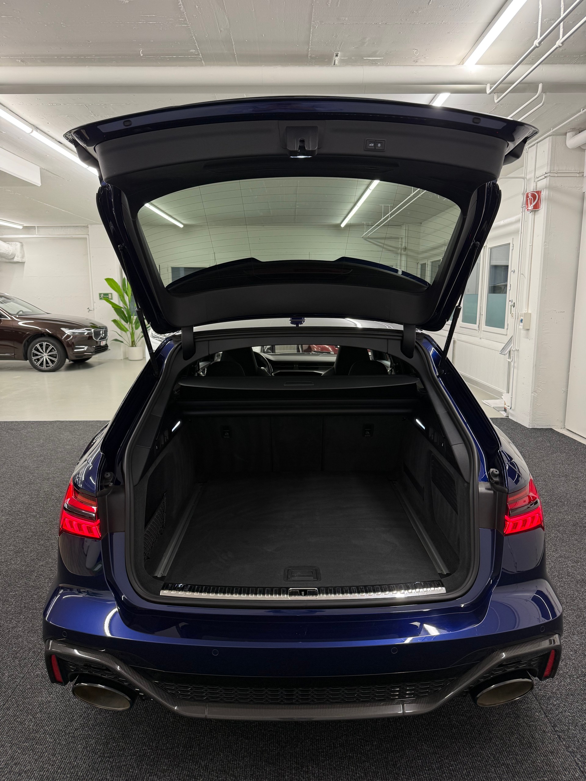 AUDI RS6 Avant 4.0 TFSI V8 quattro-image-6