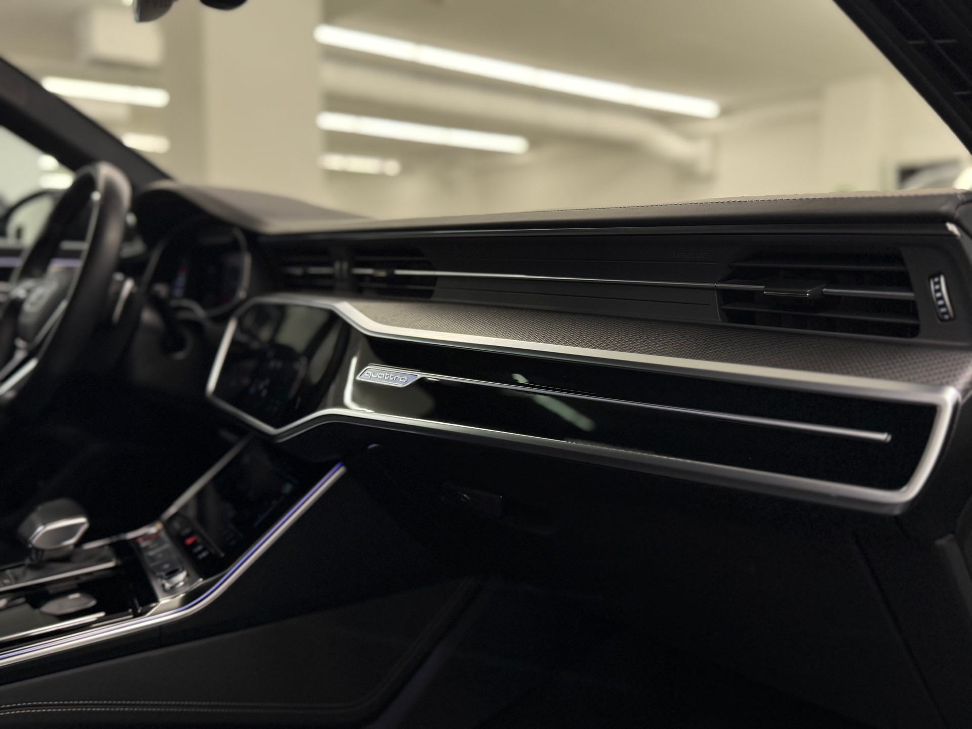 AUDI RS6 Avant 4.0 TFSI V8 quattro-image-27