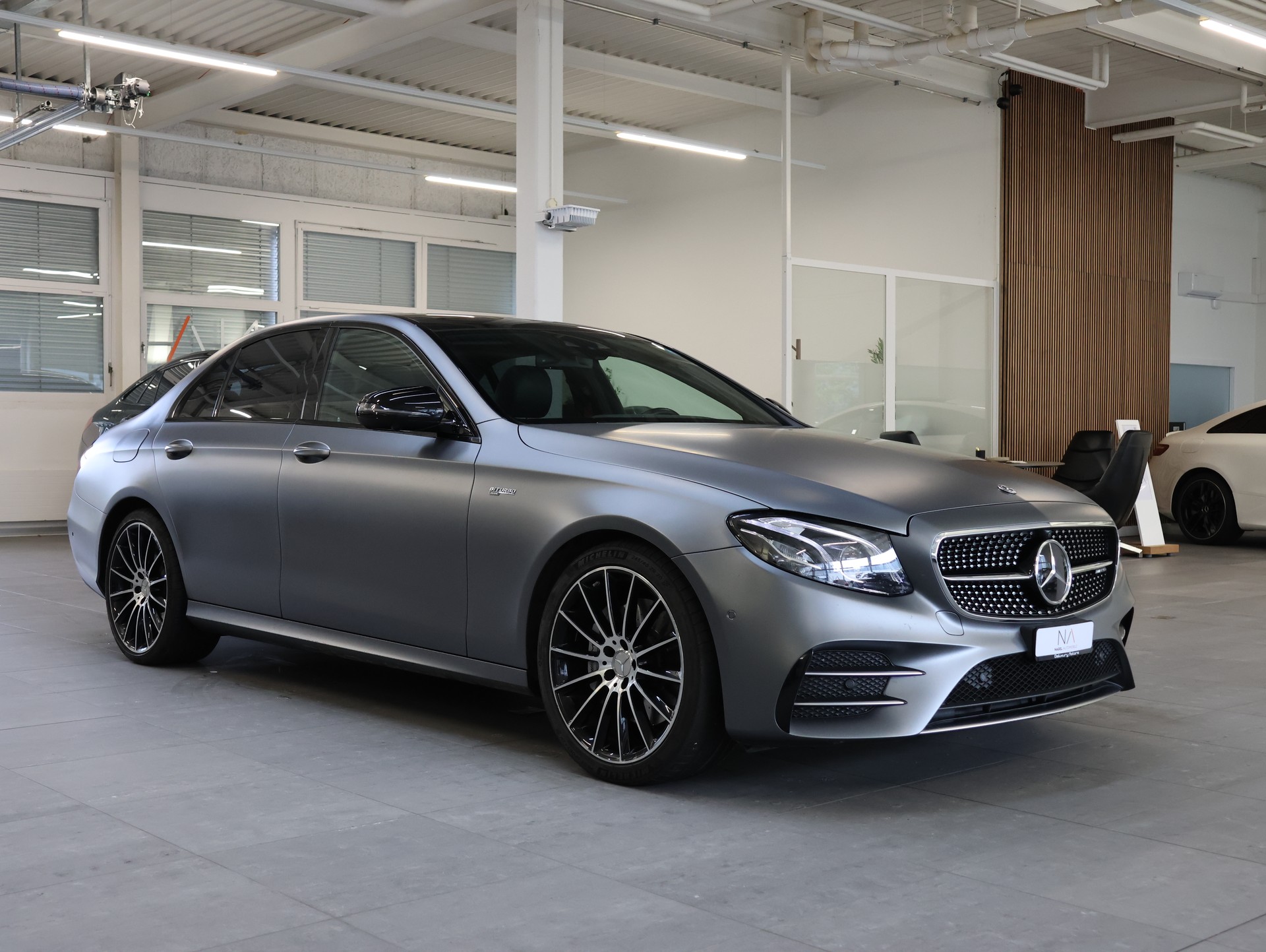 MERCEDES-BENZ E 43 AMG 4Matic 9G-Tronic *DESIGNO-MAGNO*-showroom-element-1