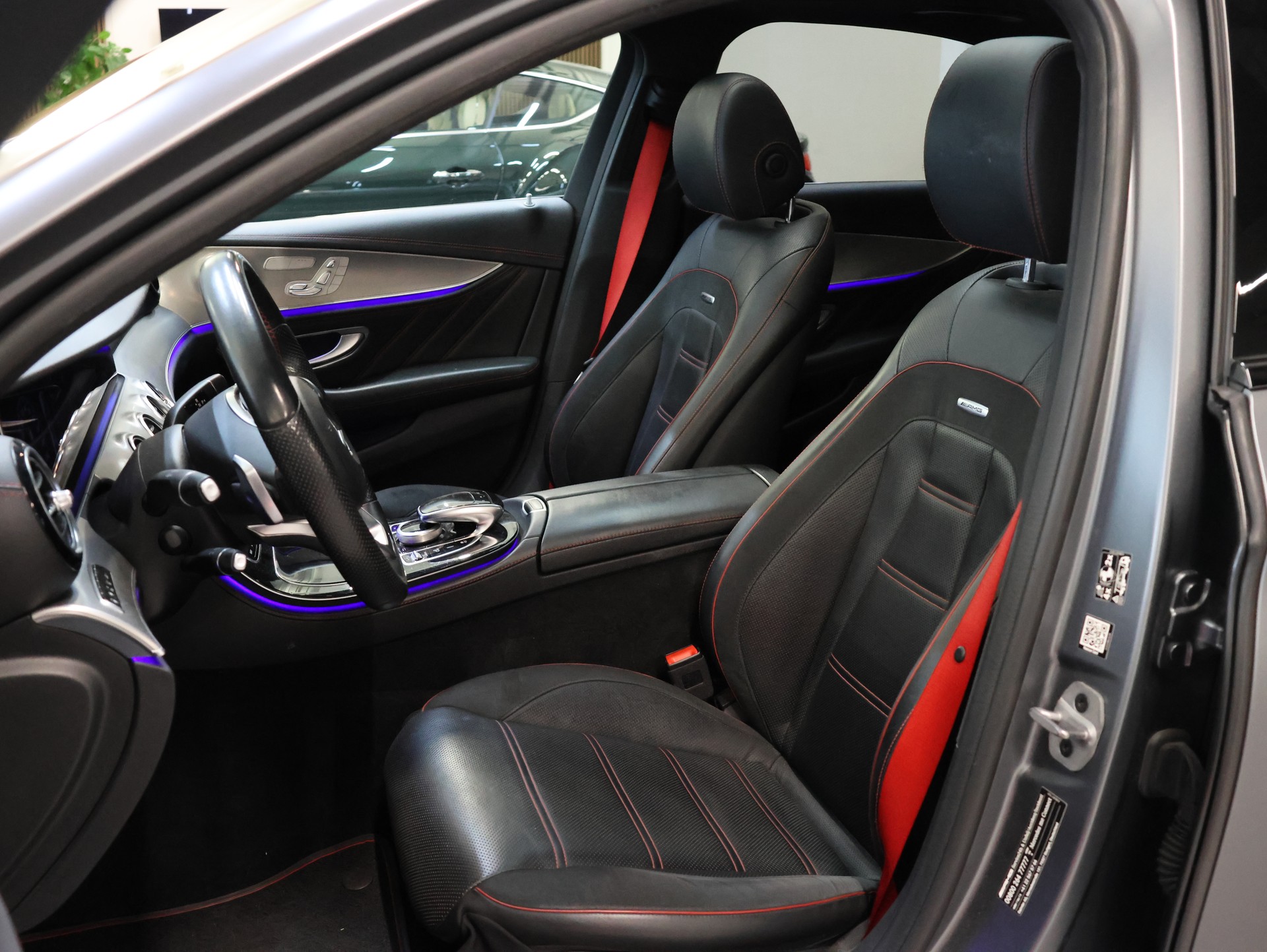 MERCEDES-BENZ E 43 AMG 4Matic 9G-Tronic *DESIGNO-MAGNO*-image-10