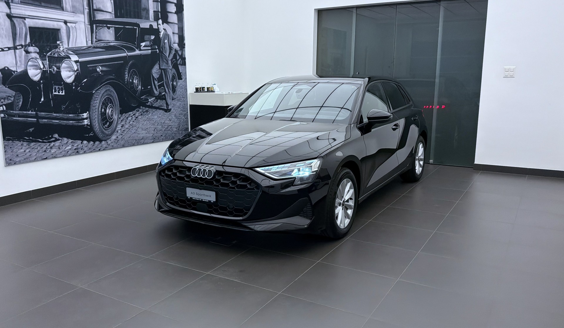 AUDI A3 Sportback TFSI 110 kW Attraction S tronic-image-0