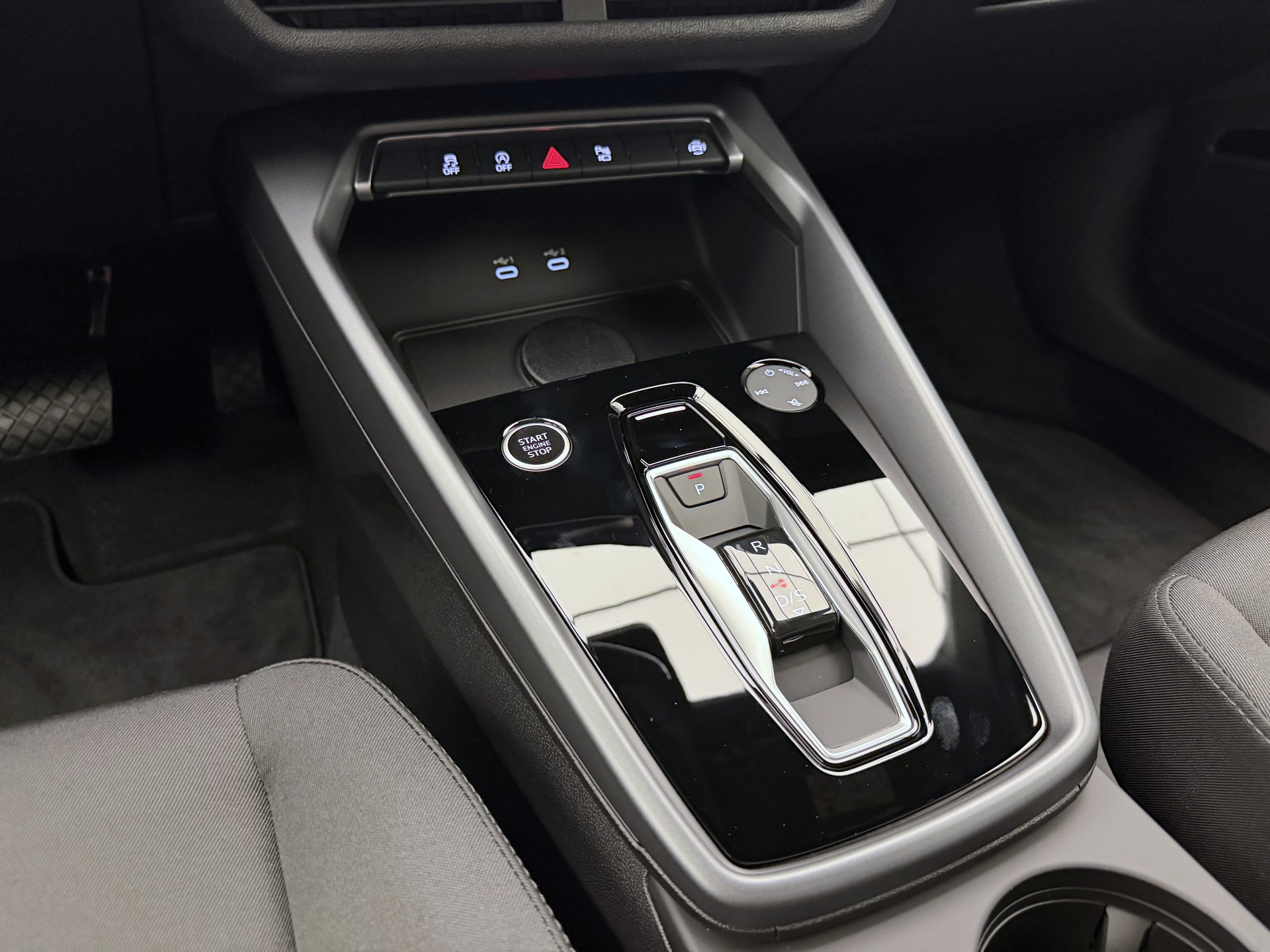 AUDI A3 Sportback TFSI 110 kW Attraction S tronic-image-13