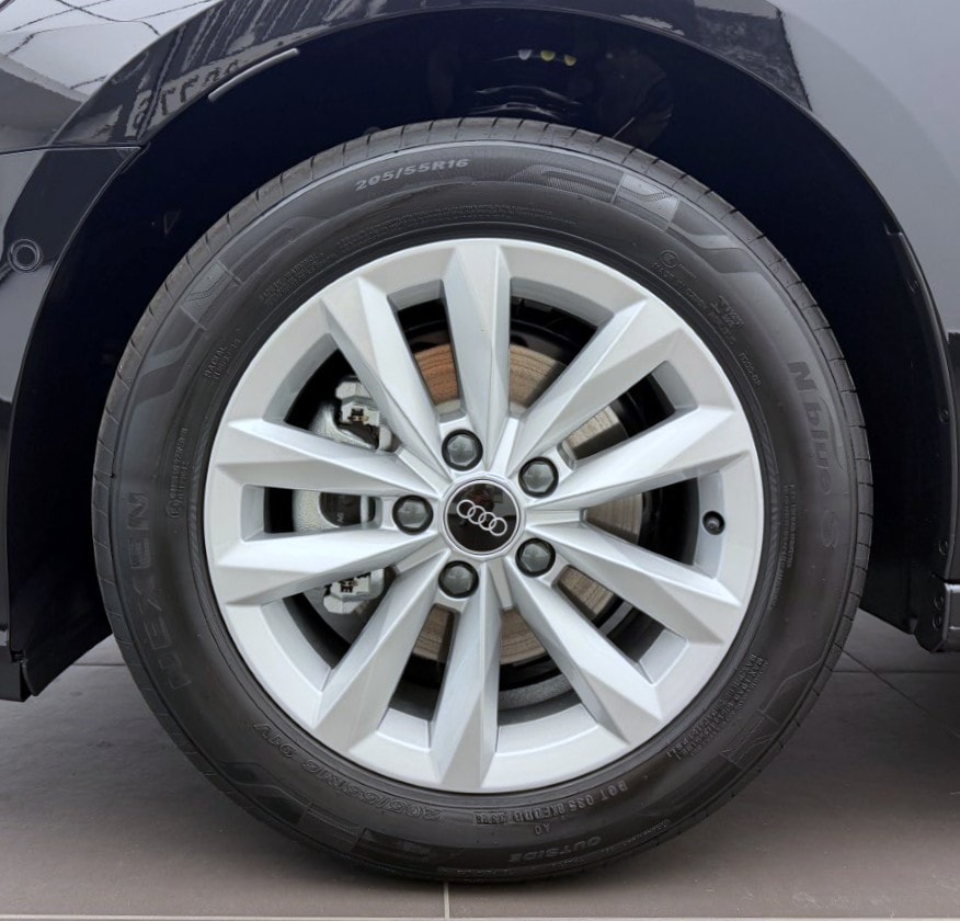 AUDI A3 Sportback TFSI 110 kW Attraction S tronic-image-2