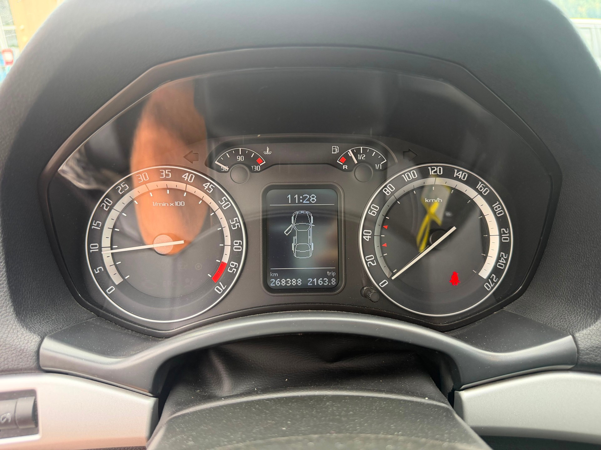 SKODA Octavia 2.0 TFSI RS-image-10