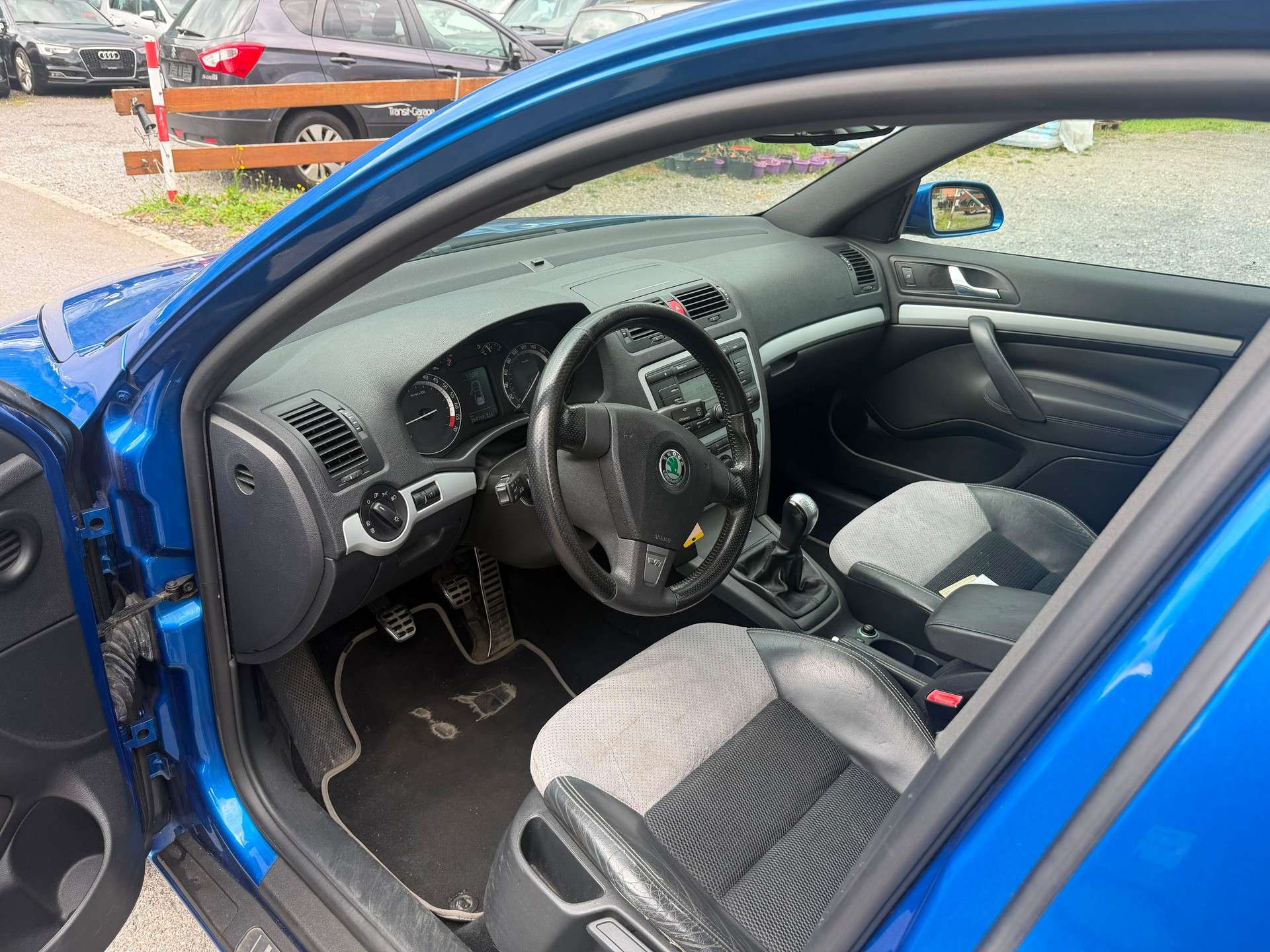 SKODA Octavia 2.0 TFSI RS-image-6