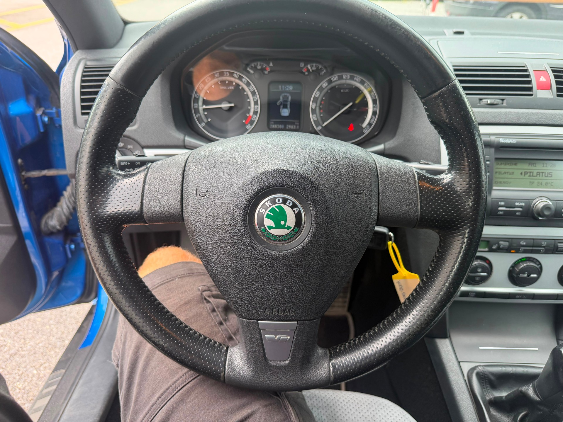 SKODA Octavia 2.0 TFSI RS-image-8