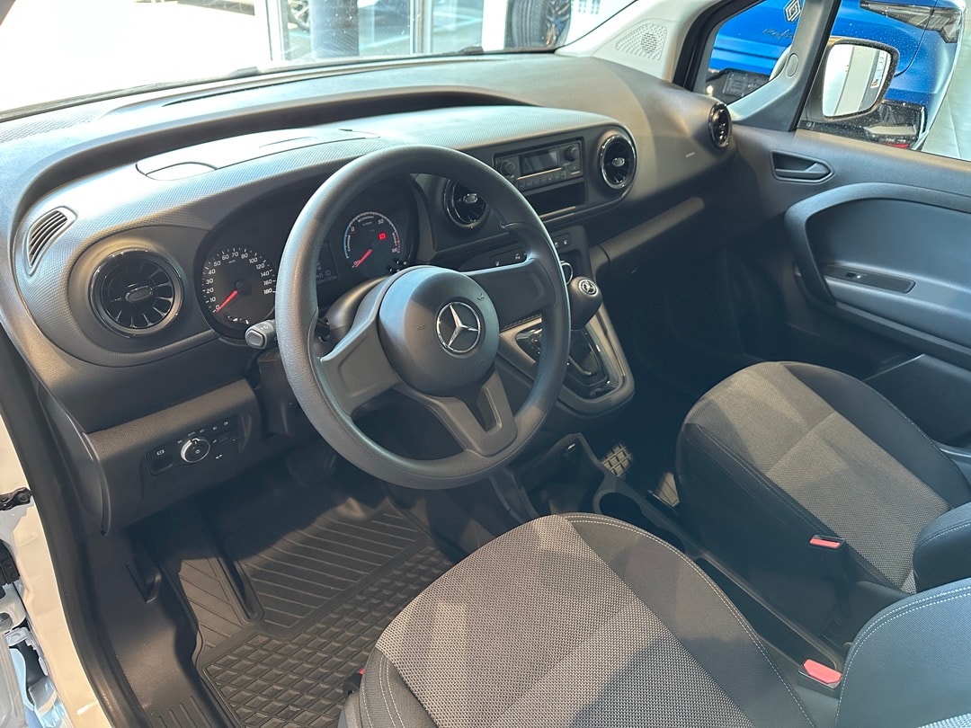 MERCEDES-BENZ eCitan 112 Kaw S45 kWh-image-9