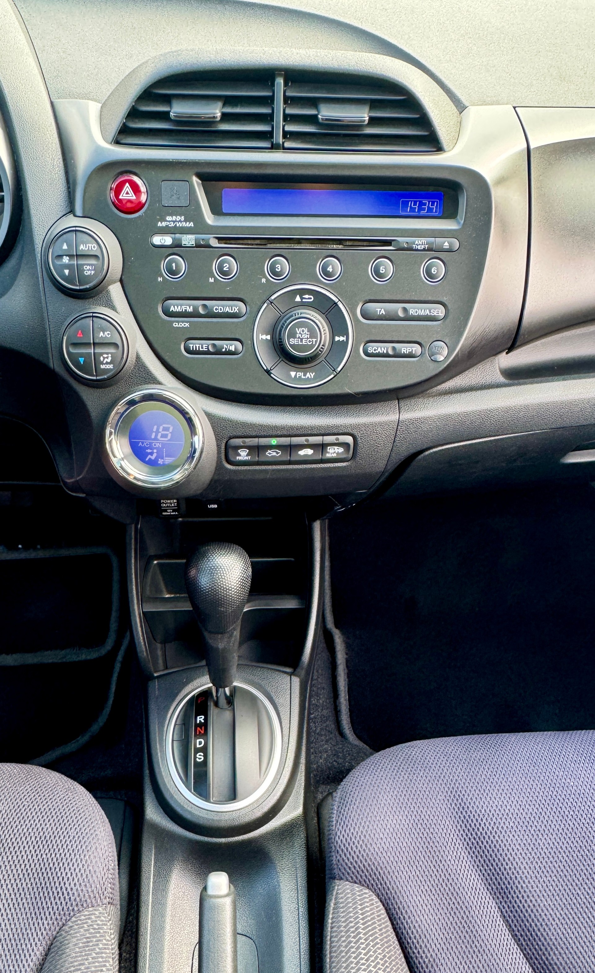 HONDA Jazz 1.3i Hybrid Exclusive CVT-image-15
