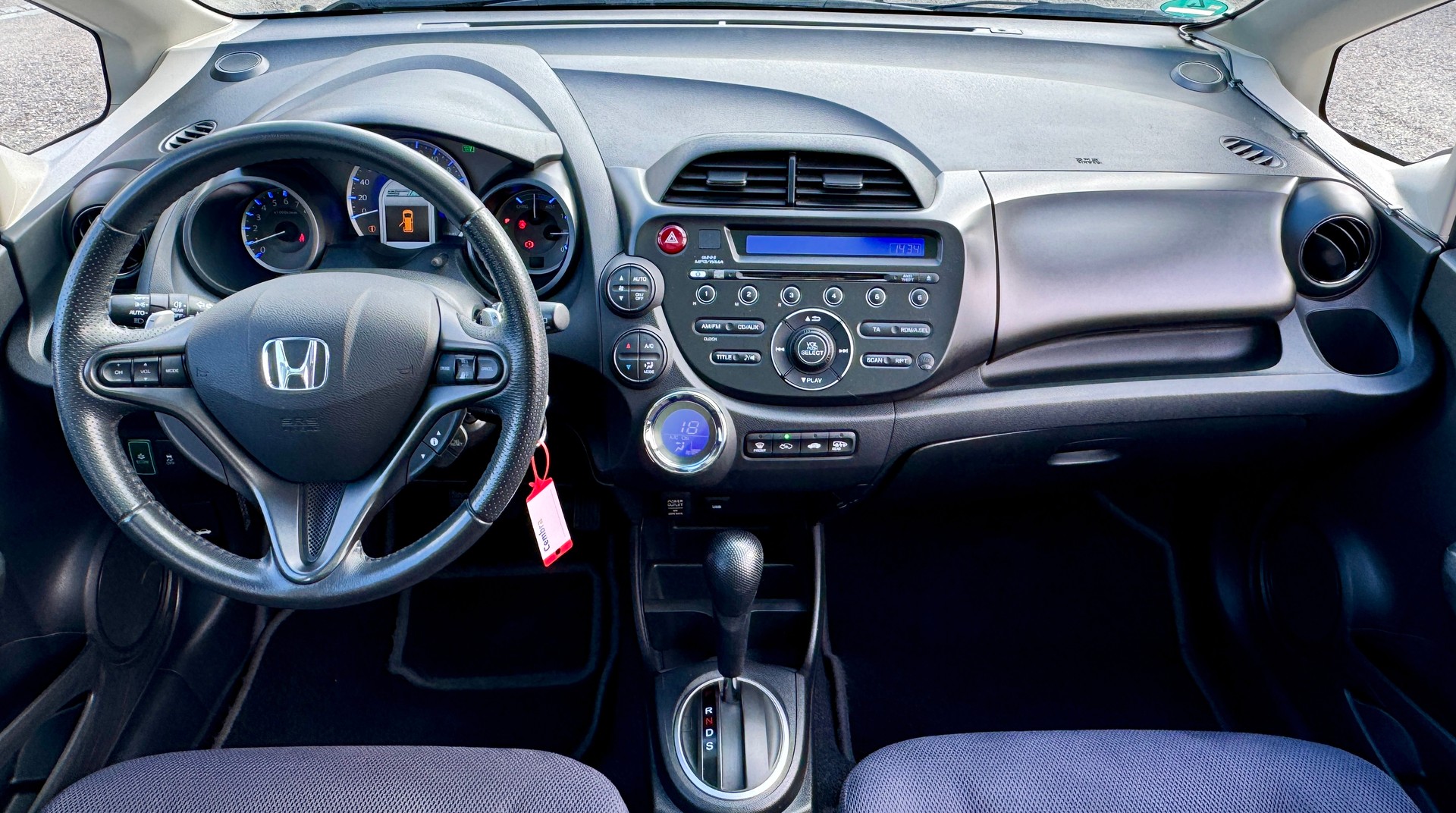 HONDA Jazz 1.3i Hybrid Exclusive CVT-image-12