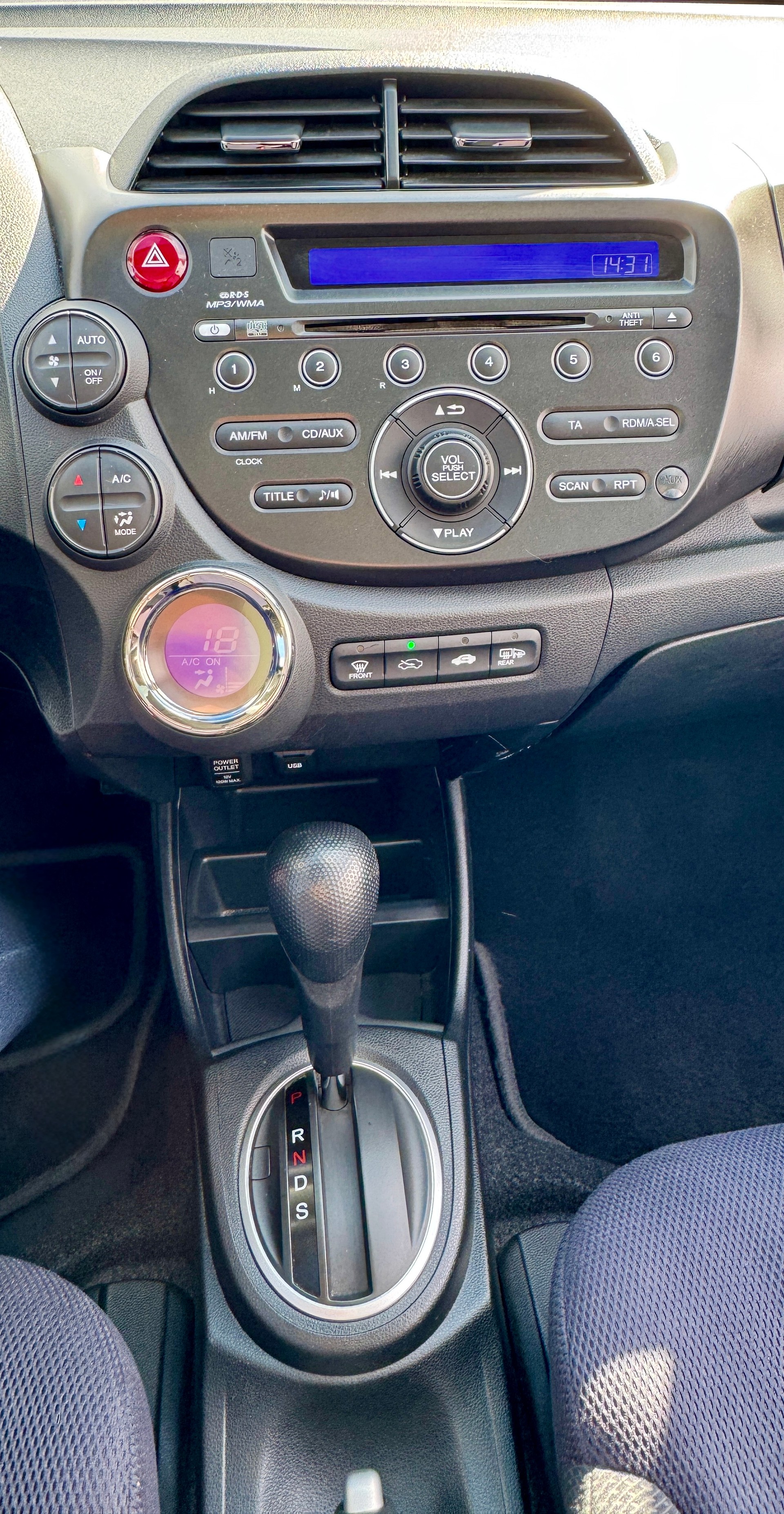 HONDA Jazz 1.3i Hybrid Exclusive CVT-image-14