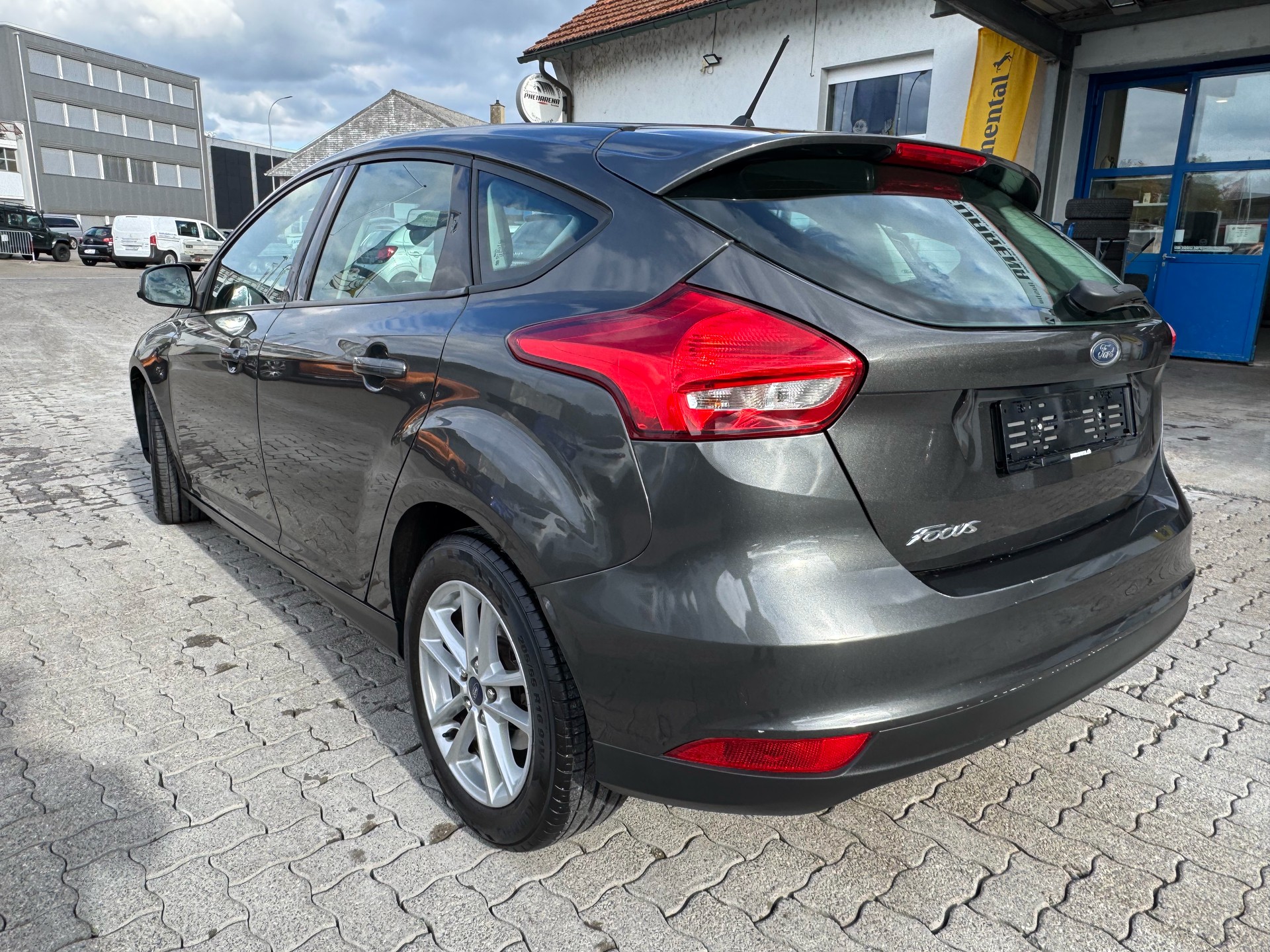 FORD FOCUS-image-6