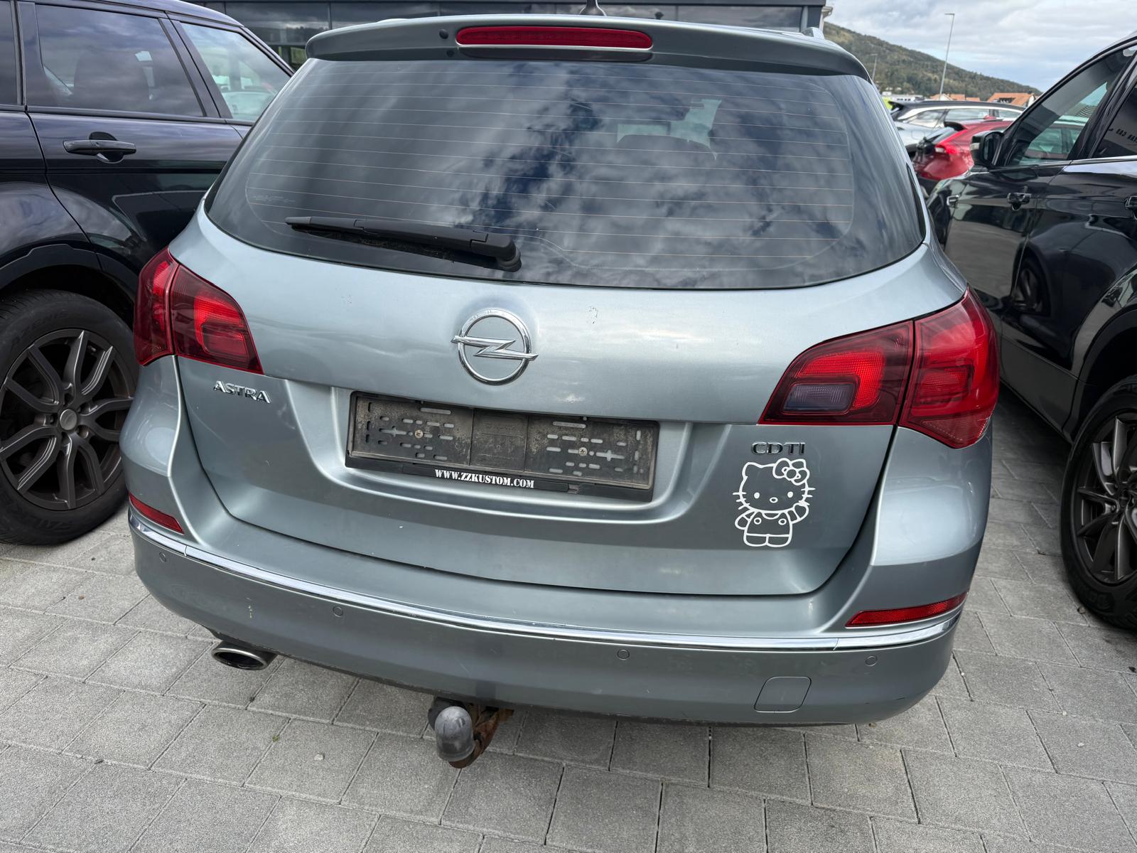 OPEL Astra 2.0 CDTi Cosmo Automatic-image-11