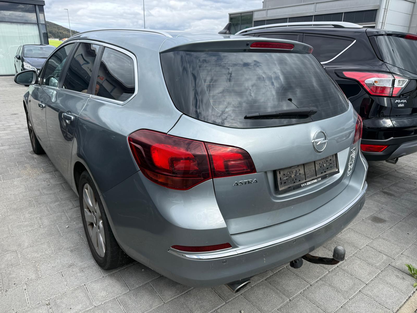 OPEL Astra 2.0 CDTi Cosmo Automatic-image-7