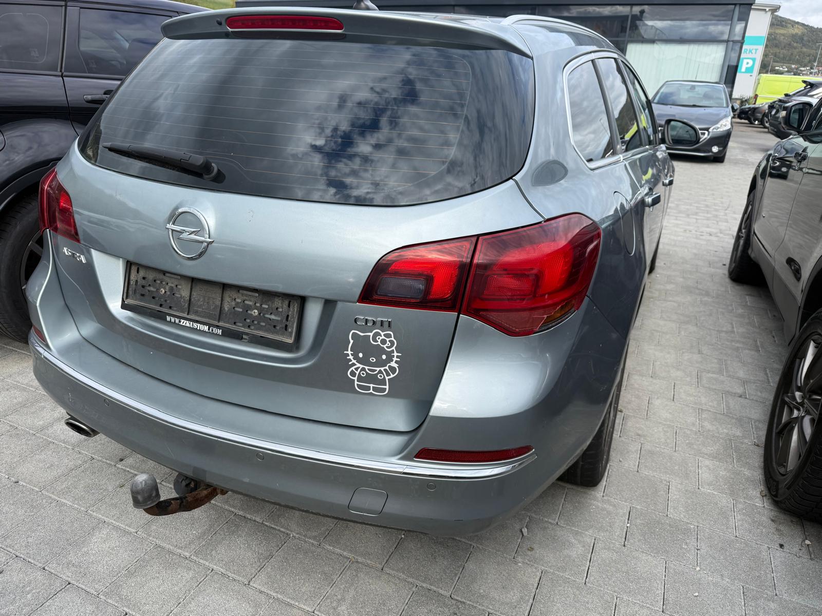 OPEL Astra 2.0 CDTi Cosmo Automatic-image-13