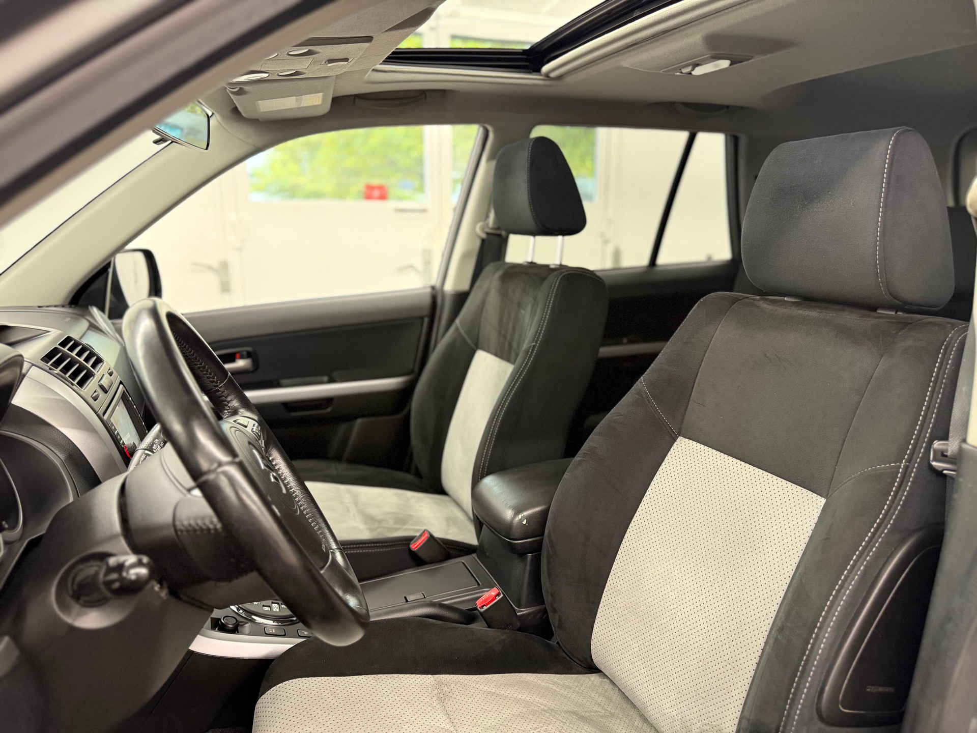 SUZUKI Grand Vitara 2.0 16V Top Limited Edition Automatic-image-13