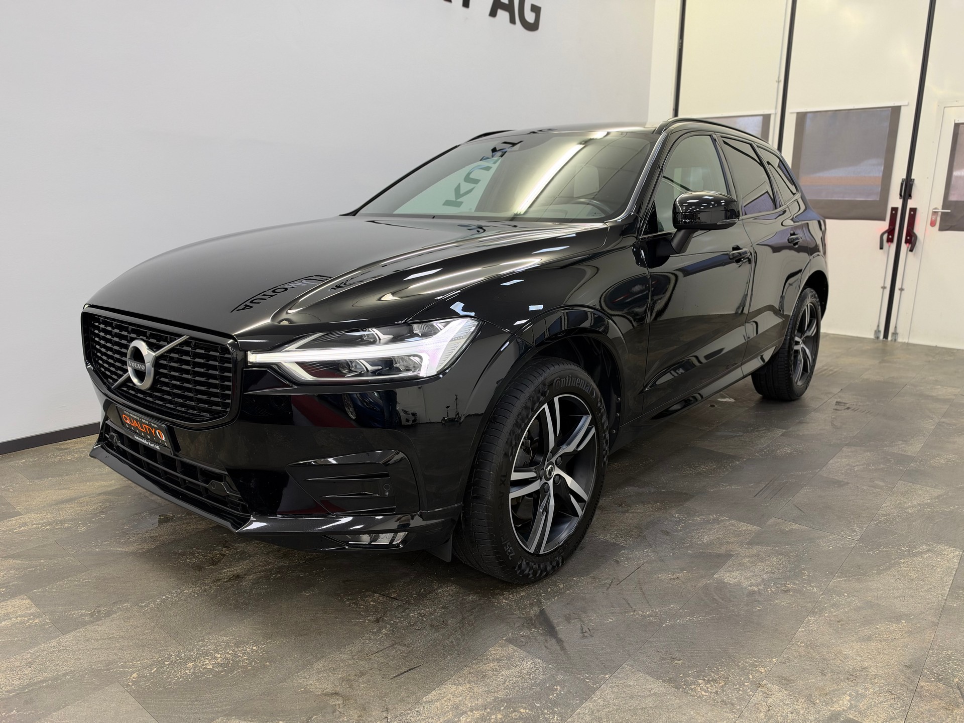 VOLVO XC60 B4 Diesel Mild Hybrid AWD R-Design Geartronic-image-6