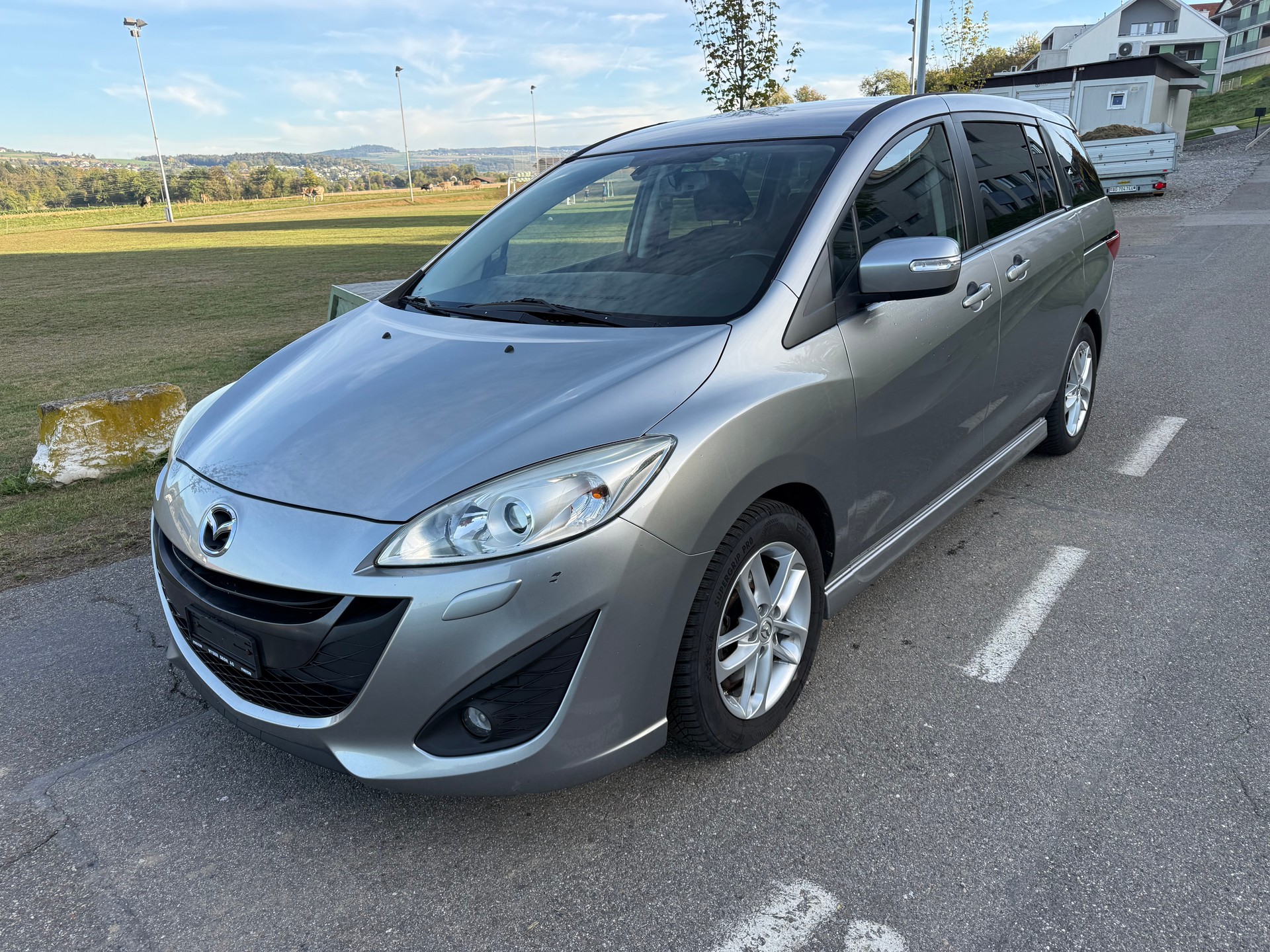 MAZDA 5 2.0 16V Voila ma Suisse Edition+-image-0