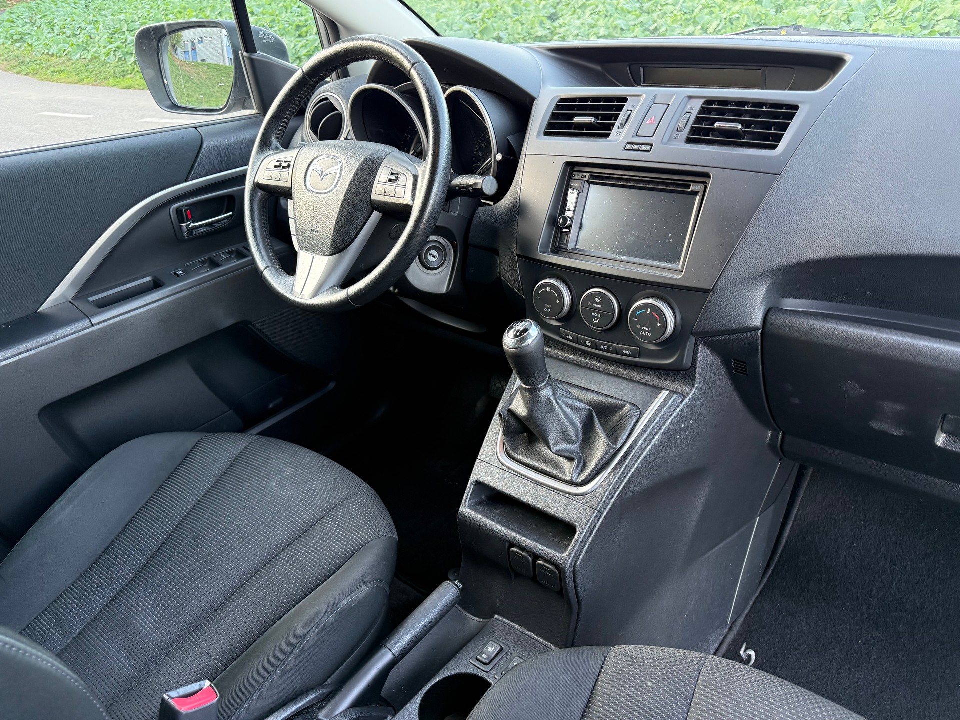 MAZDA 5 2.0 16V Voila ma Suisse Edition+-image-4