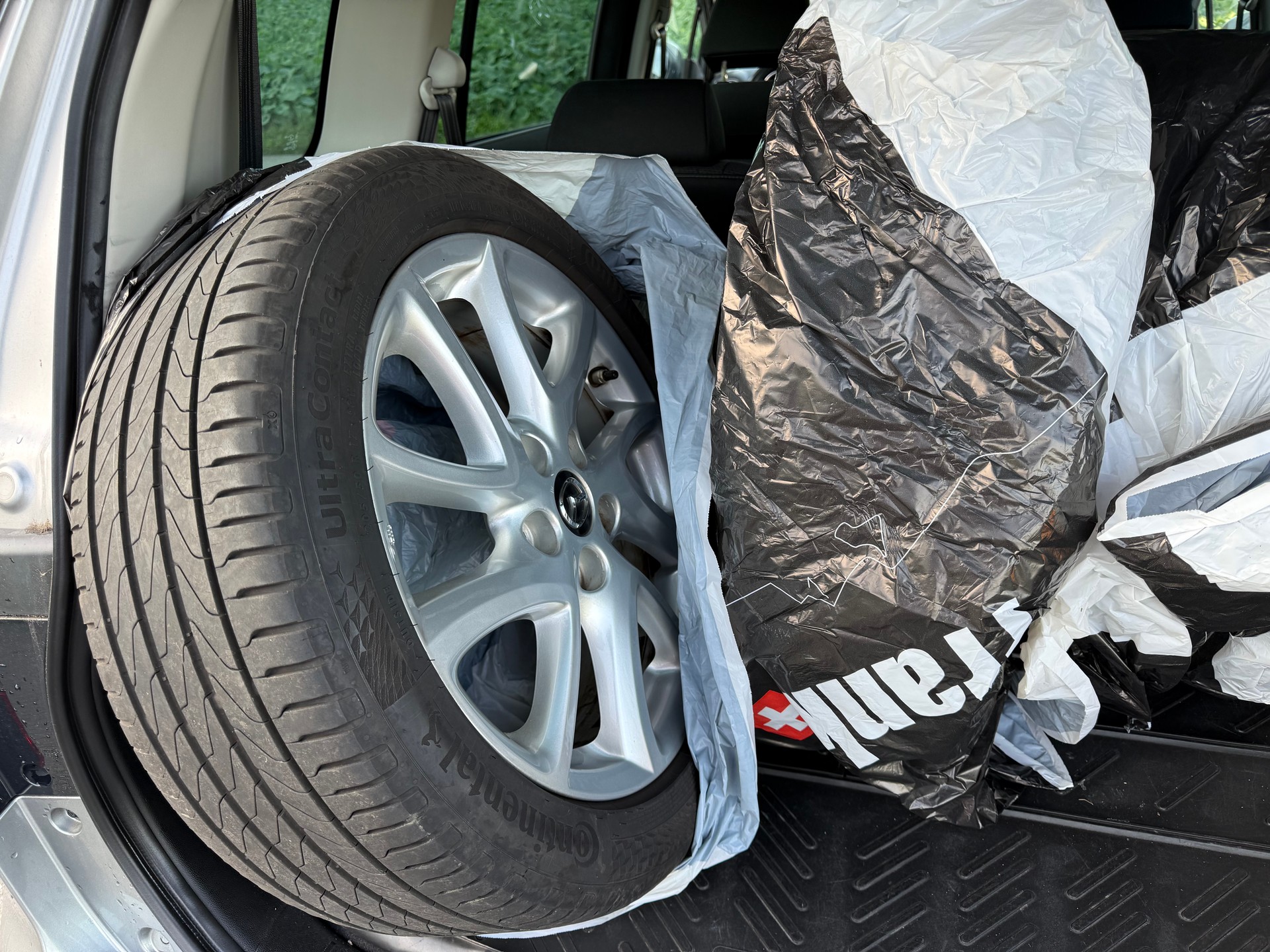 MAZDA 5 2.0 16V Voila ma Suisse Edition+-image-7