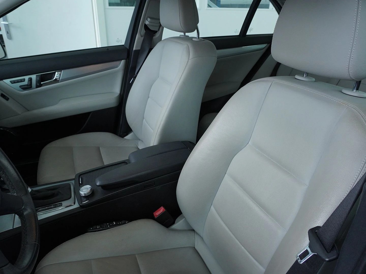 MERCEDES-BENZ C 300 (280) Avantgarde 7G-Tronic-showroom-element-3