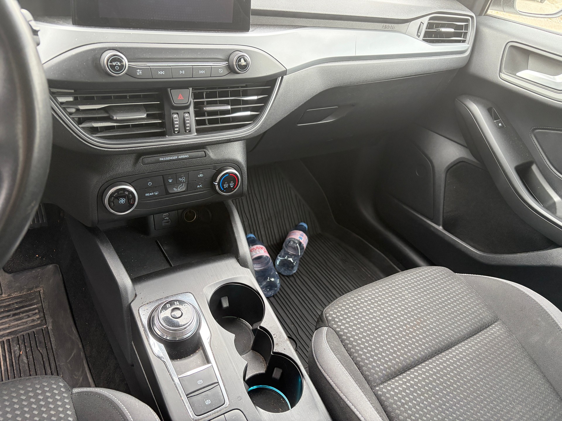 FORD Focus 1.5 TDCi Cool Connect Automatic-image-7