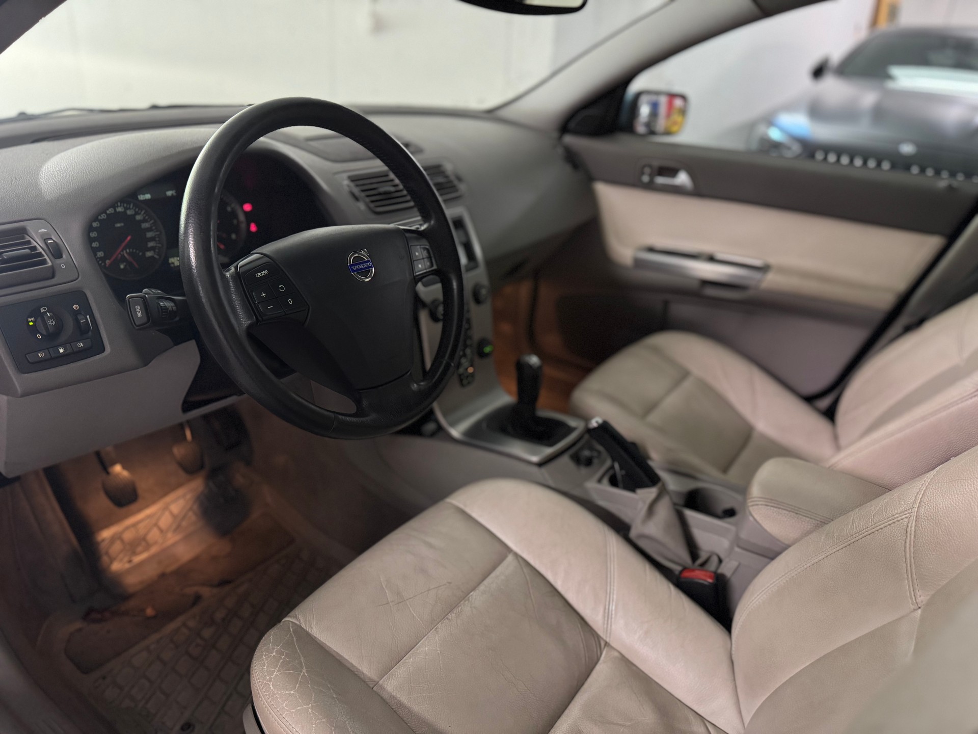 VOLVO V50 T5 Summum-image-7