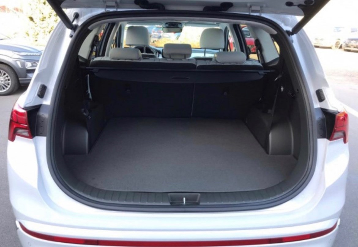 HYUNDAI Santa Fe 1.6 T-GDi PHEV Vertex 4WD Automatic-image-3