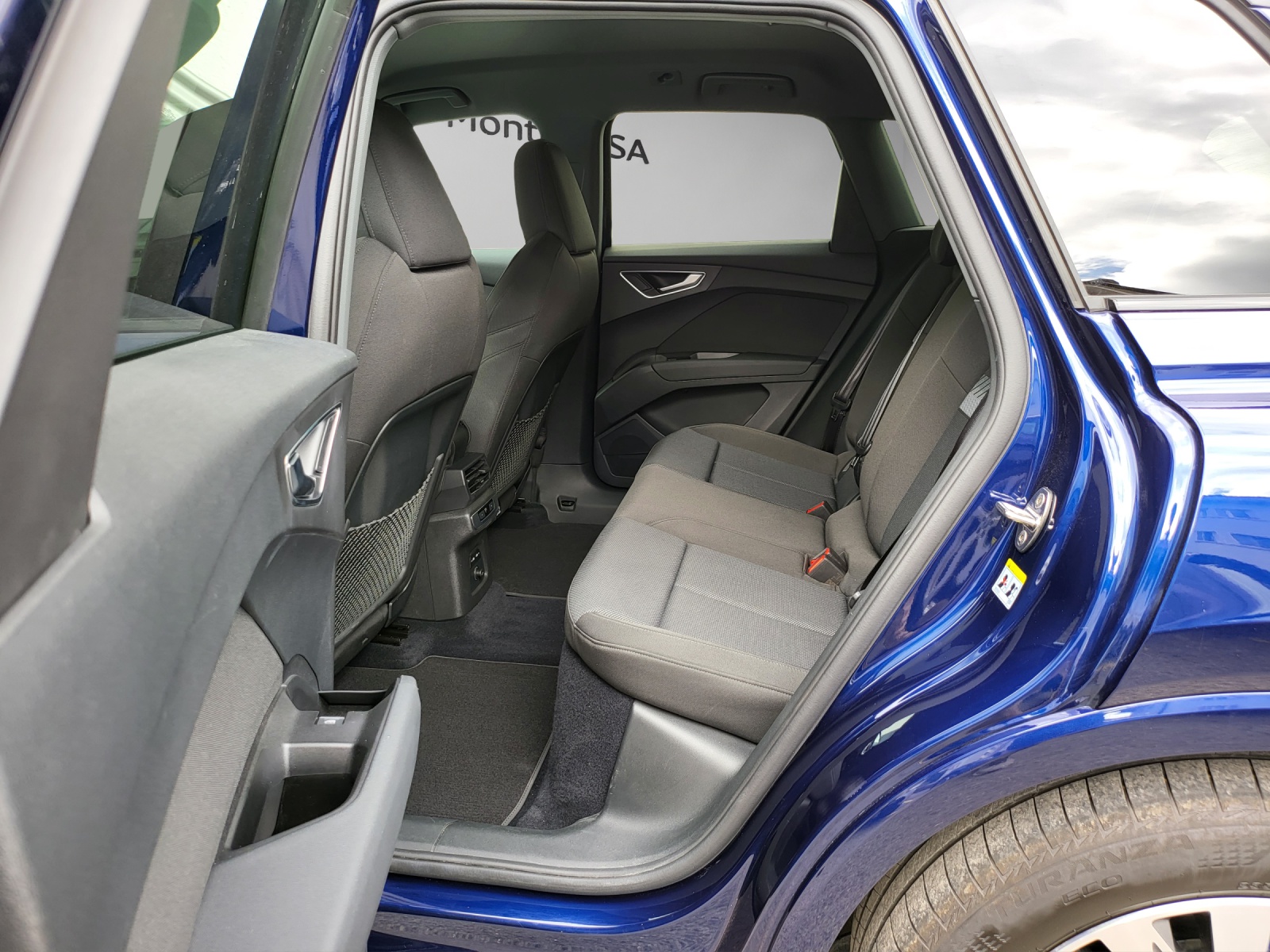 AUDI Q4 e-tron 40-image-8