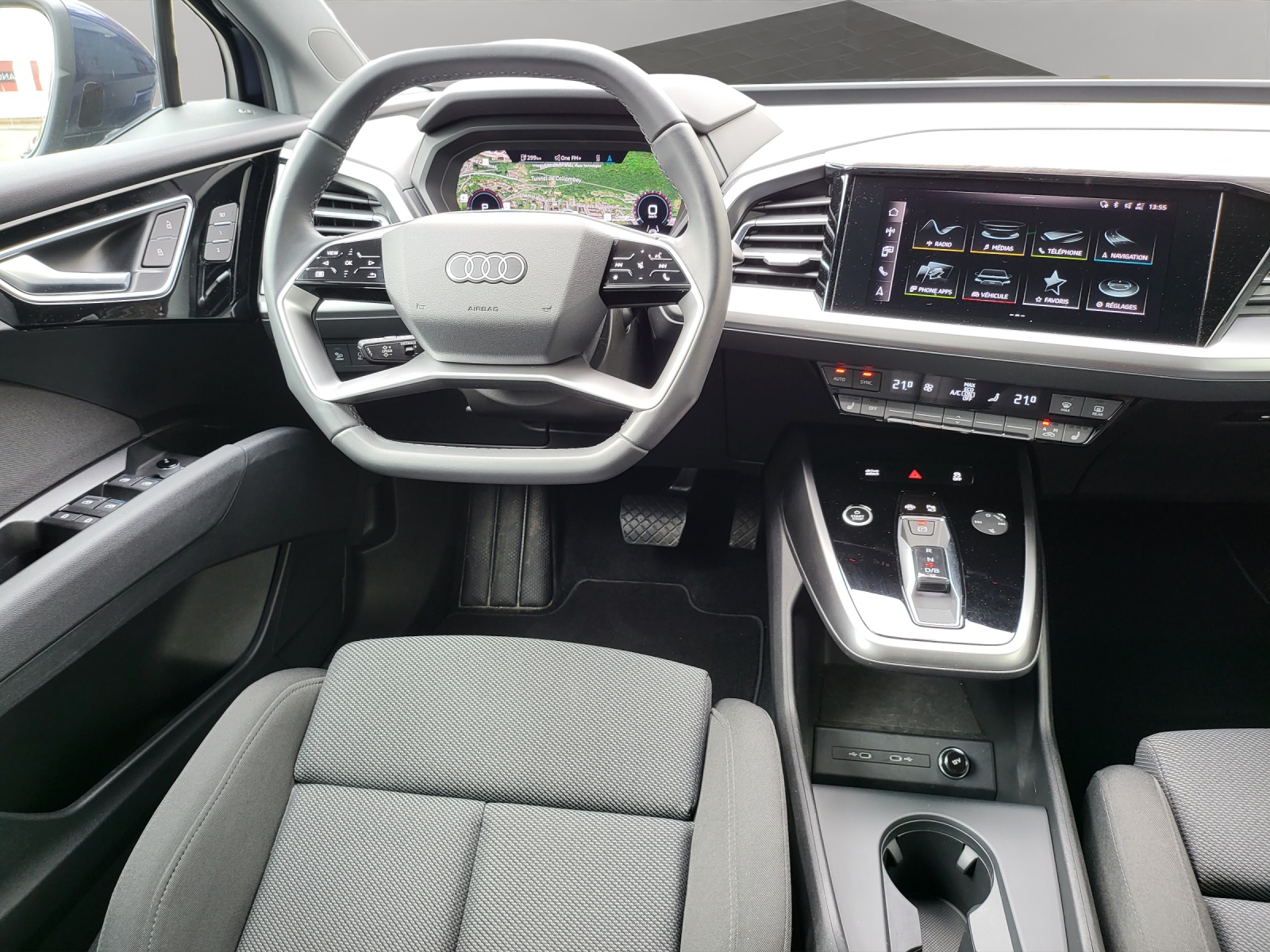 AUDI Q4 e-tron 40-image-9