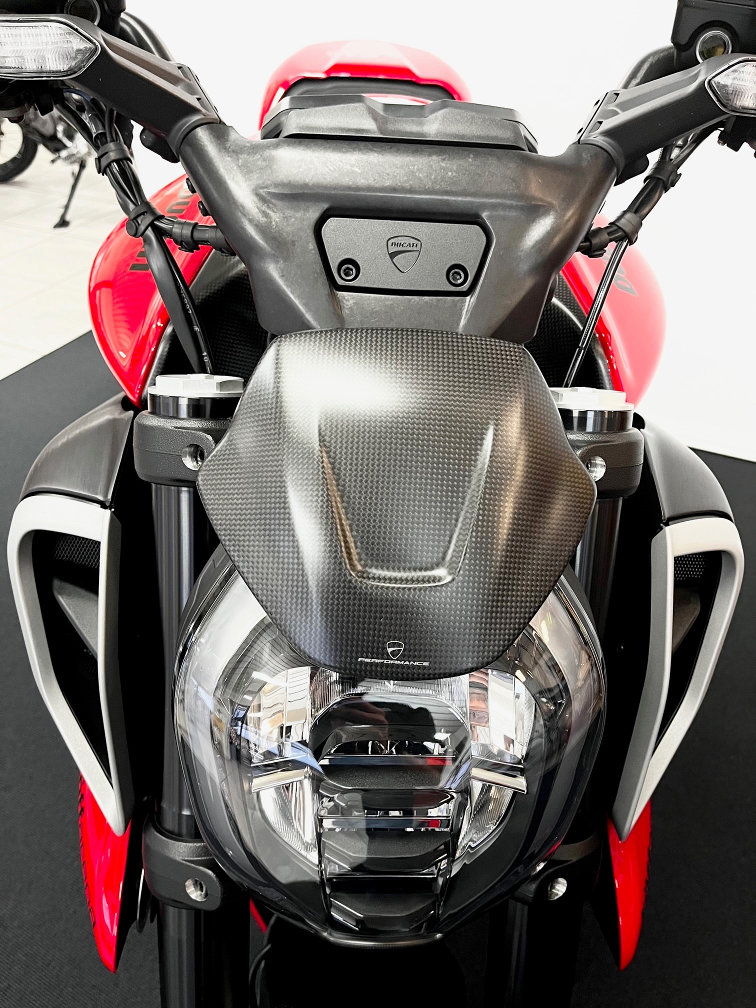 DUCATI Diavel V4-image-6