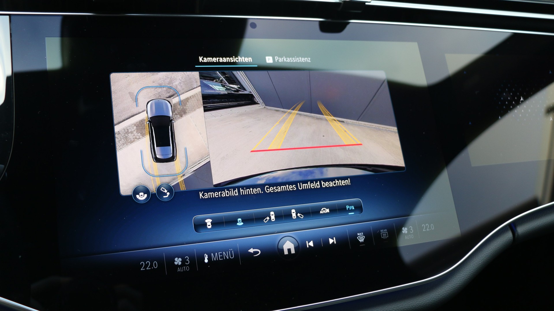 MERCEDES-BENZ E 220 d T 9G-Tronic-image-11