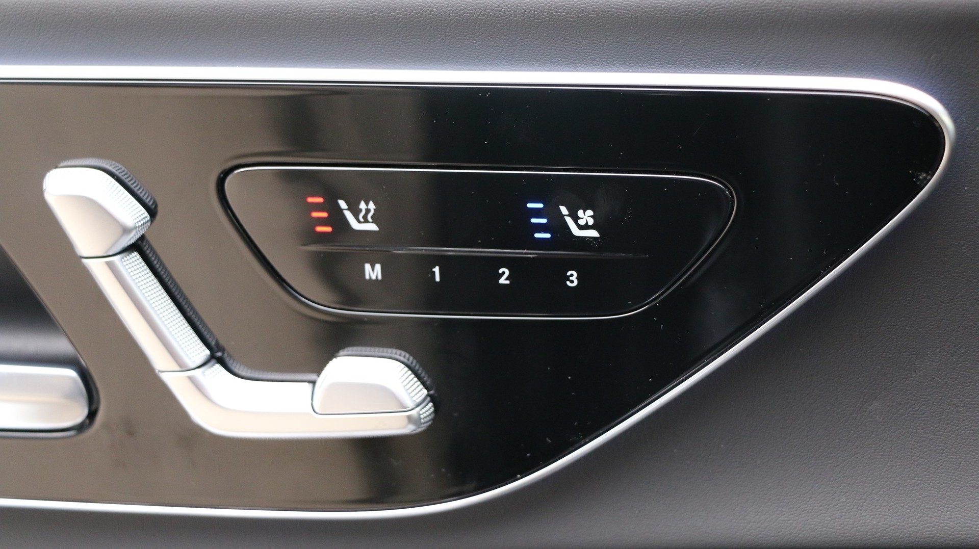MERCEDES-BENZ E 220 d T 9G-Tronic-image-9