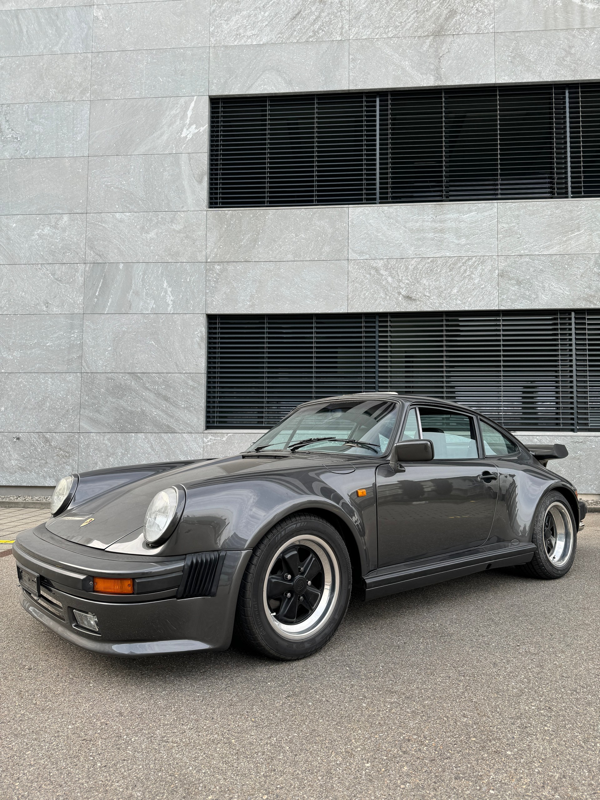 PORSCHE 911 SC-image-0