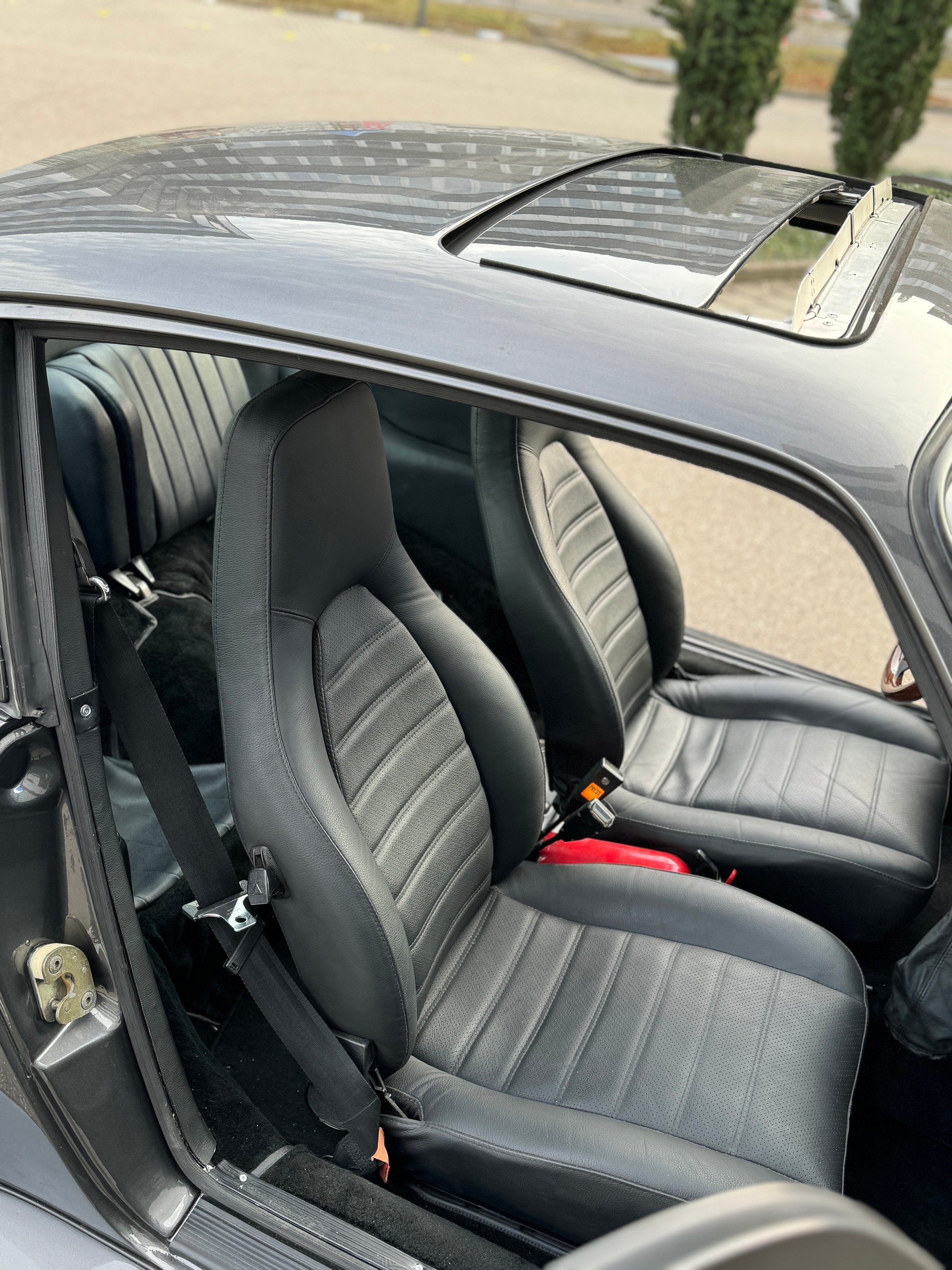 PORSCHE 911 SC-image-6