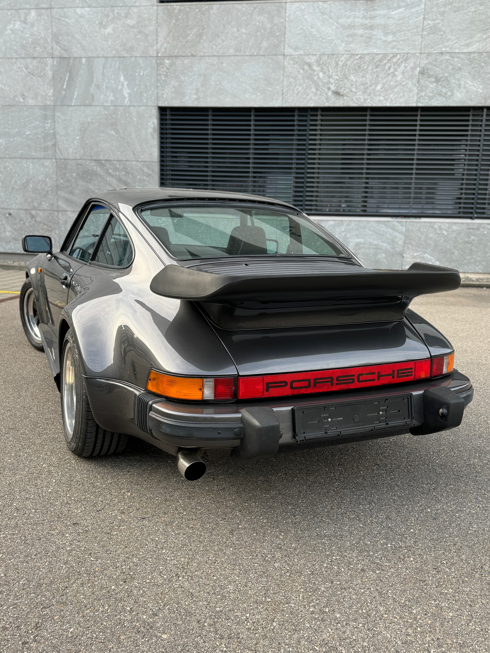 PORSCHE 911 SC-image-3