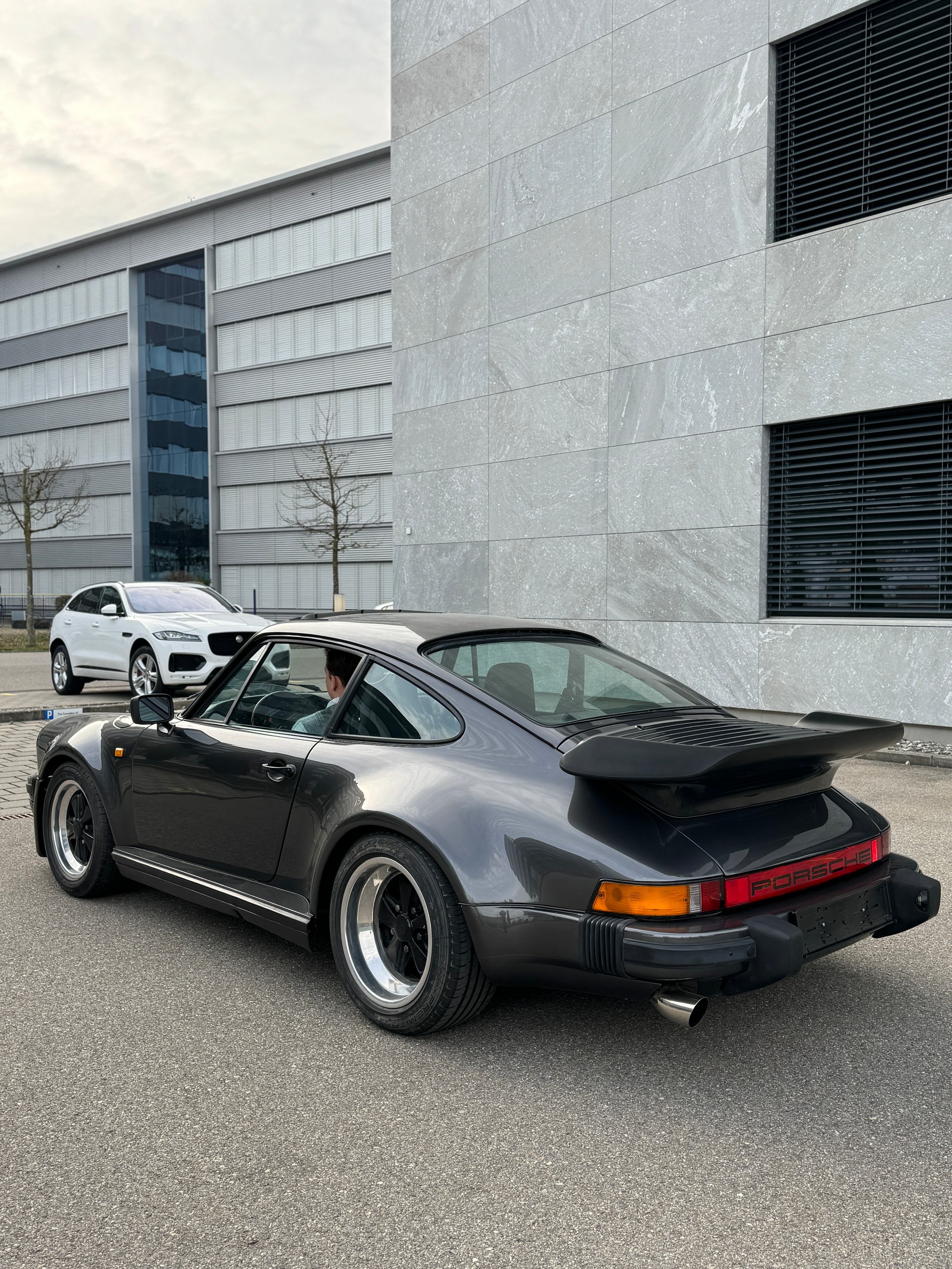 PORSCHE 911 SC-image-9
