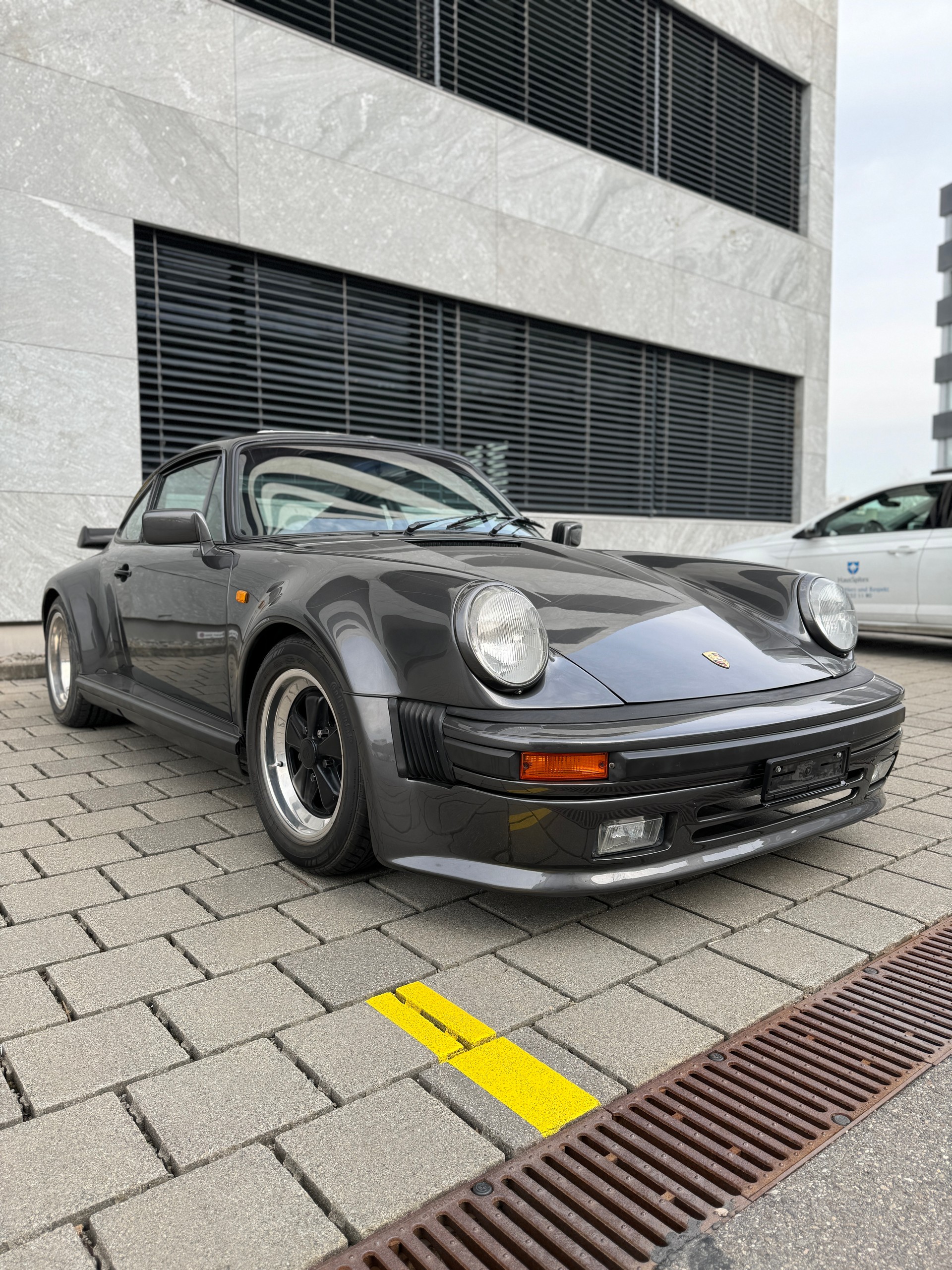 PORSCHE 911 SC-image-2