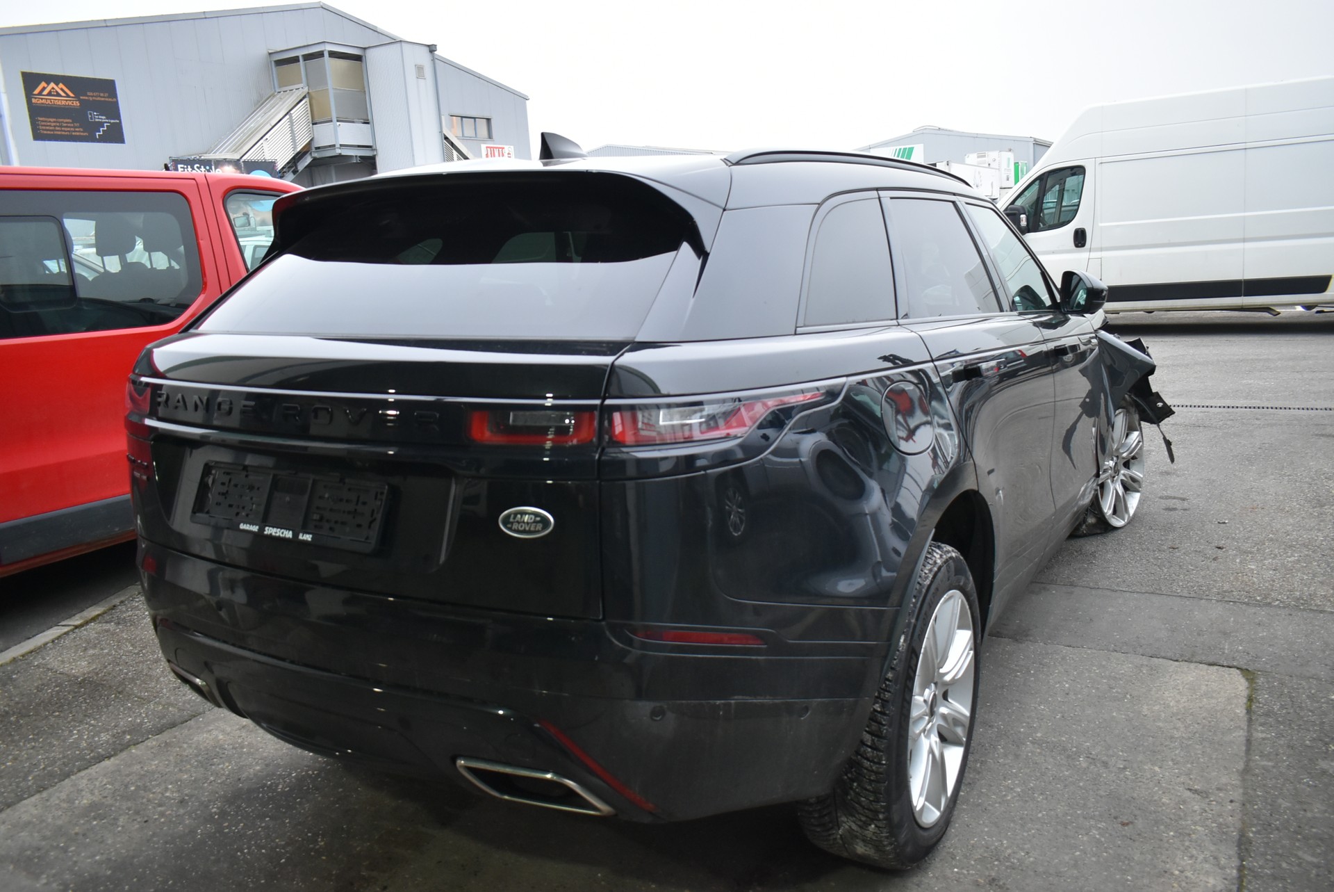 LAND ROVER Range Rover Velar R-Dynamic D 300 Automatic-image-3