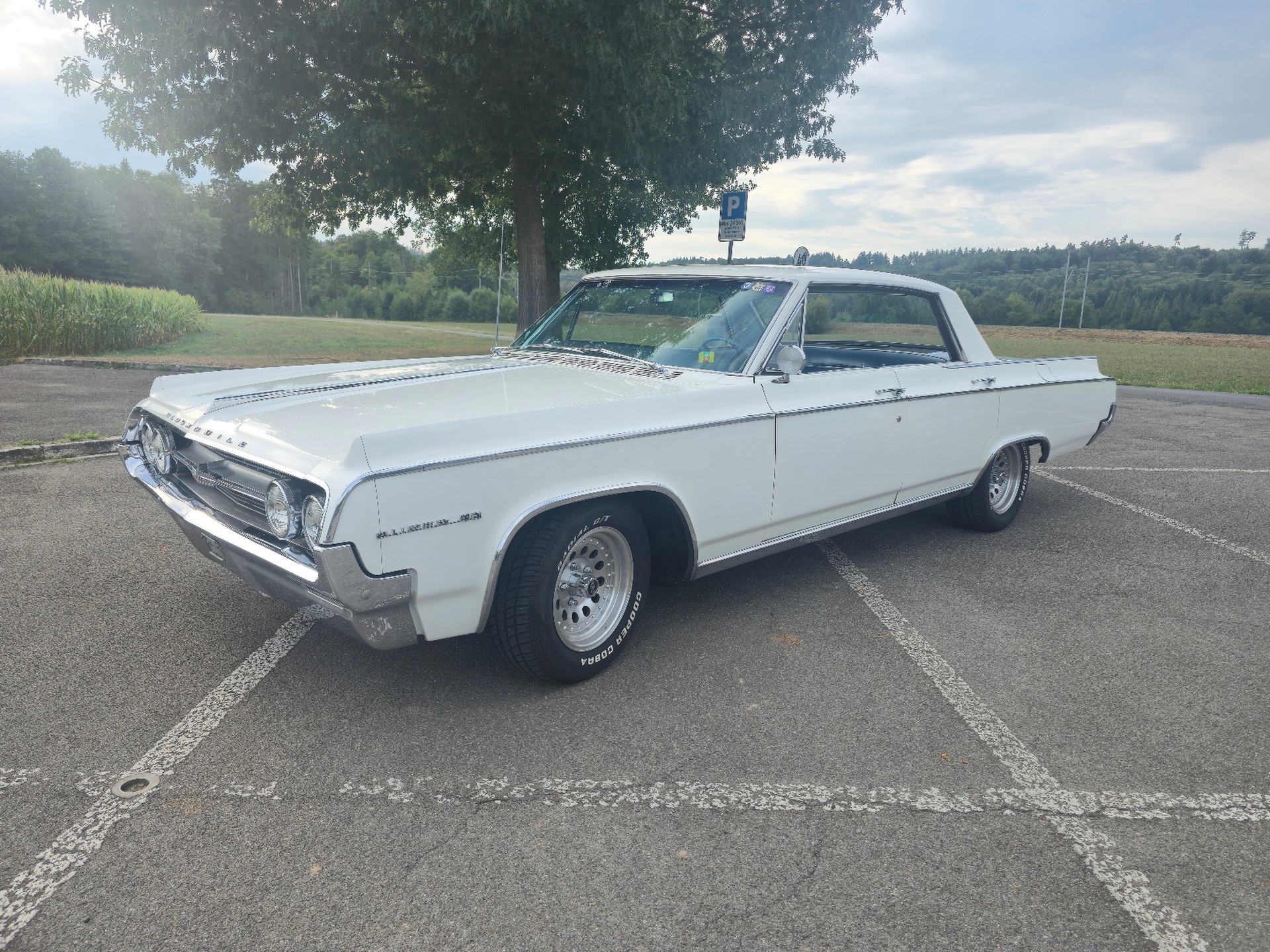 OLDSMOBILE Super 88-image-1