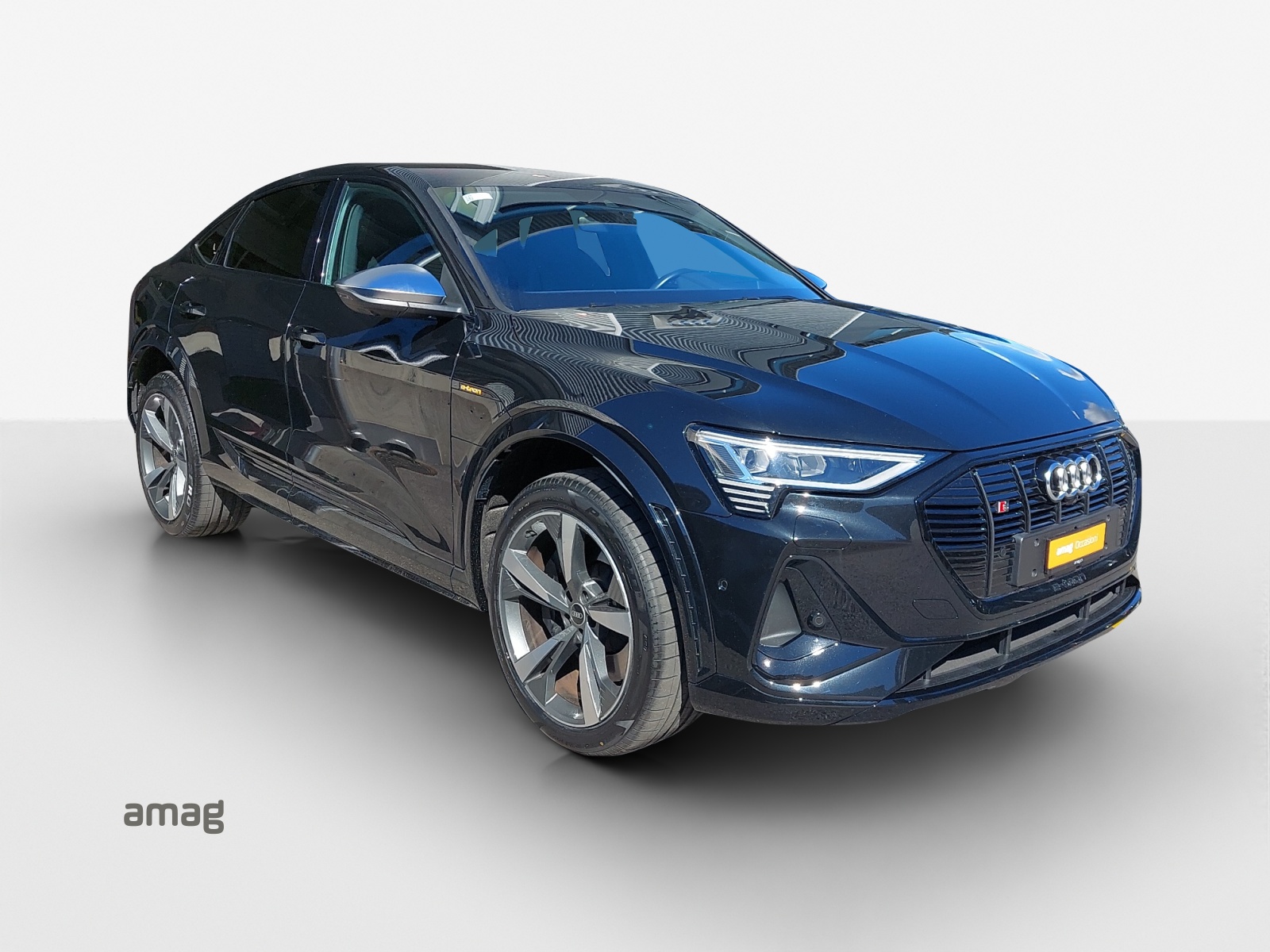 AUDI e-tron S Sportback quattro-image-6