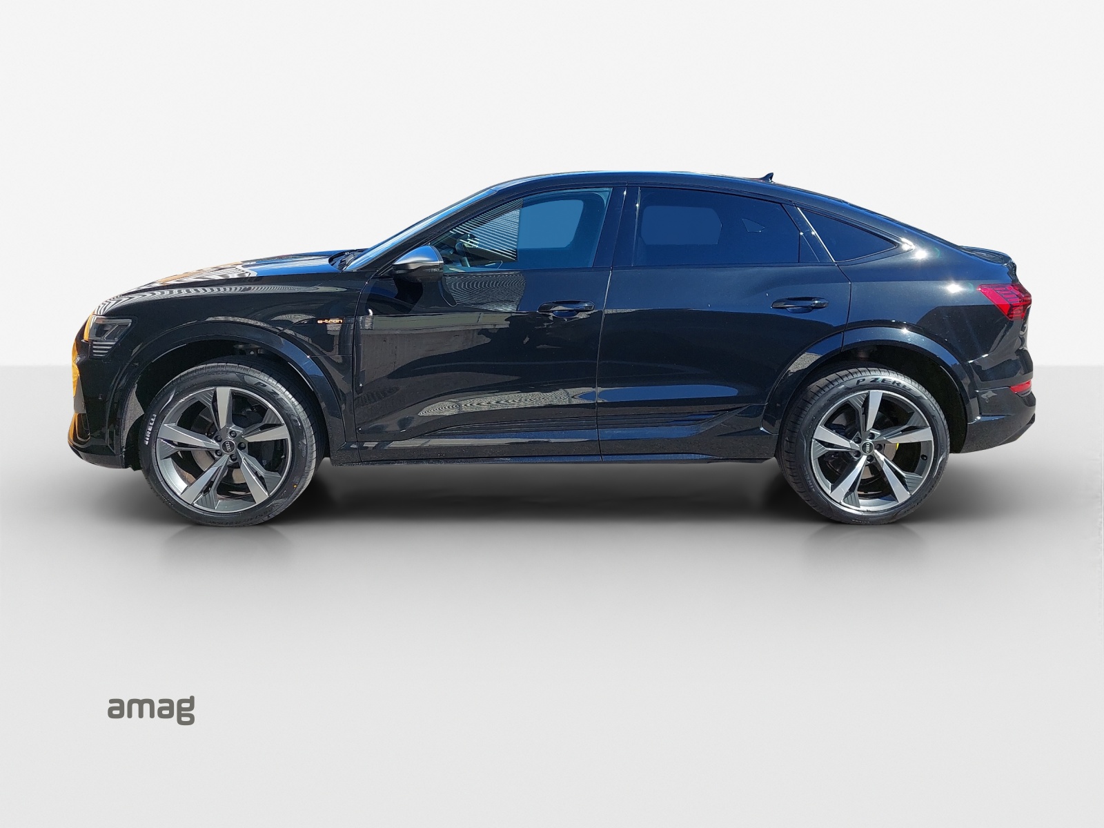 AUDI e-tron S Sportback quattro-image-2