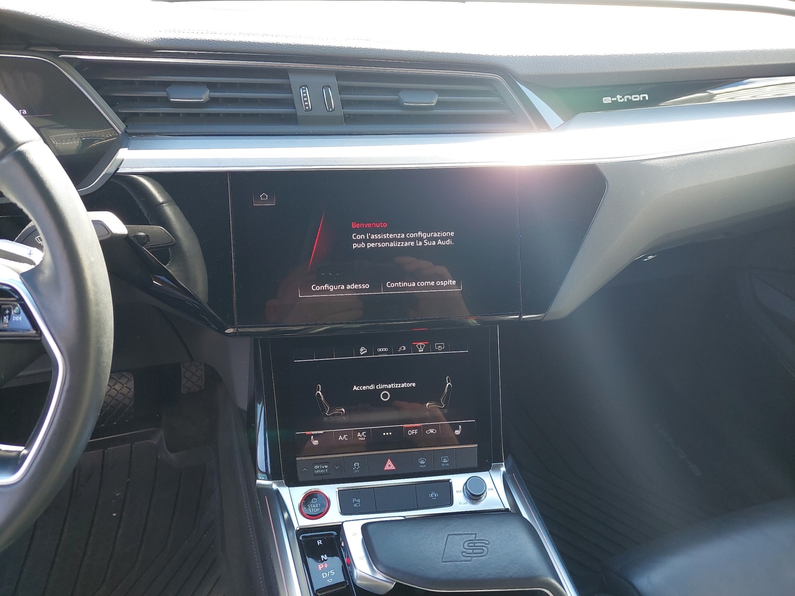 AUDI e-tron S Sportback quattro-image-11